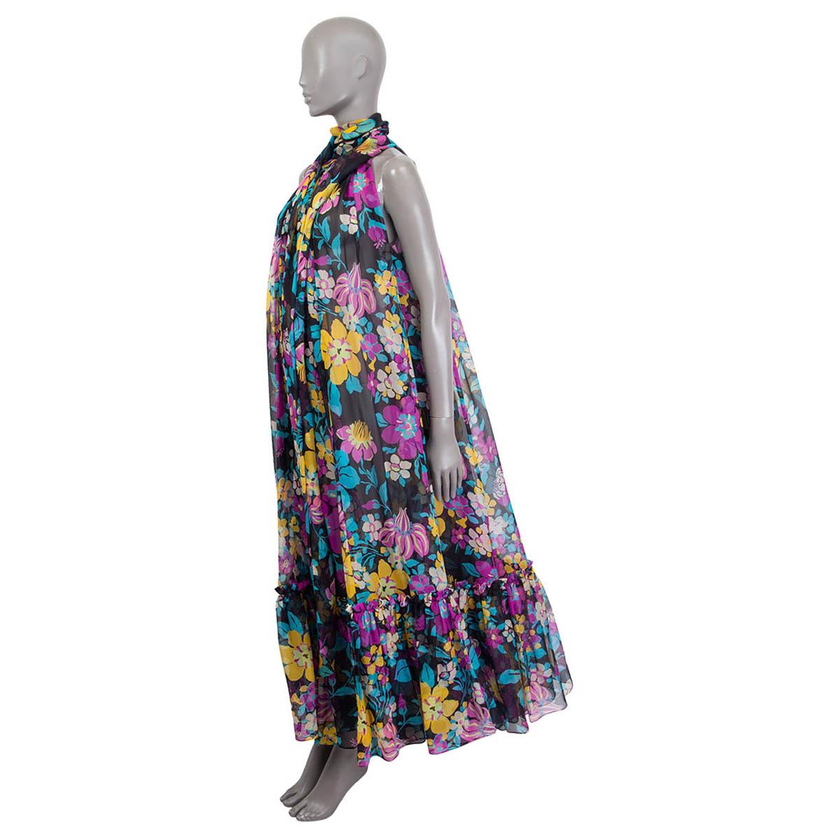 robe porte-cou Saint Laurent 2021 100% authentique en soie noire, jaune, violette, turquoise et blanc cassé. Il présente un ourlet en accordéon et un élégant lien en forme de foulard à l'encolure. Dispose de deux poches fendues sur les côtés et de