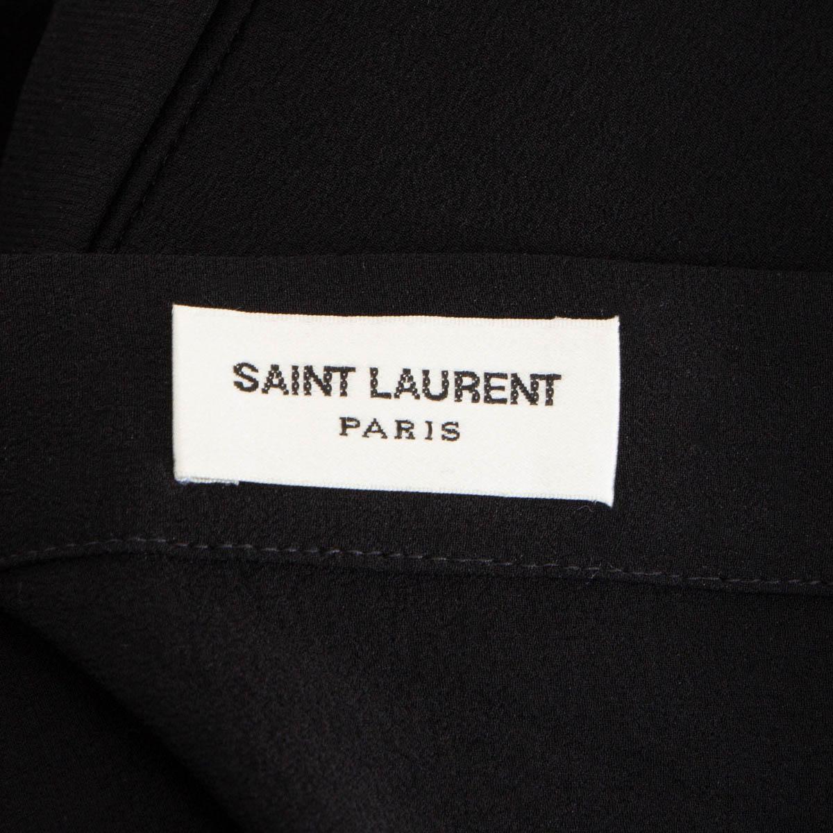 SAINT LAURENT schwarzes Seidenhemd mit schulterfreiem Kragen und weiten Ärmeln, S 2