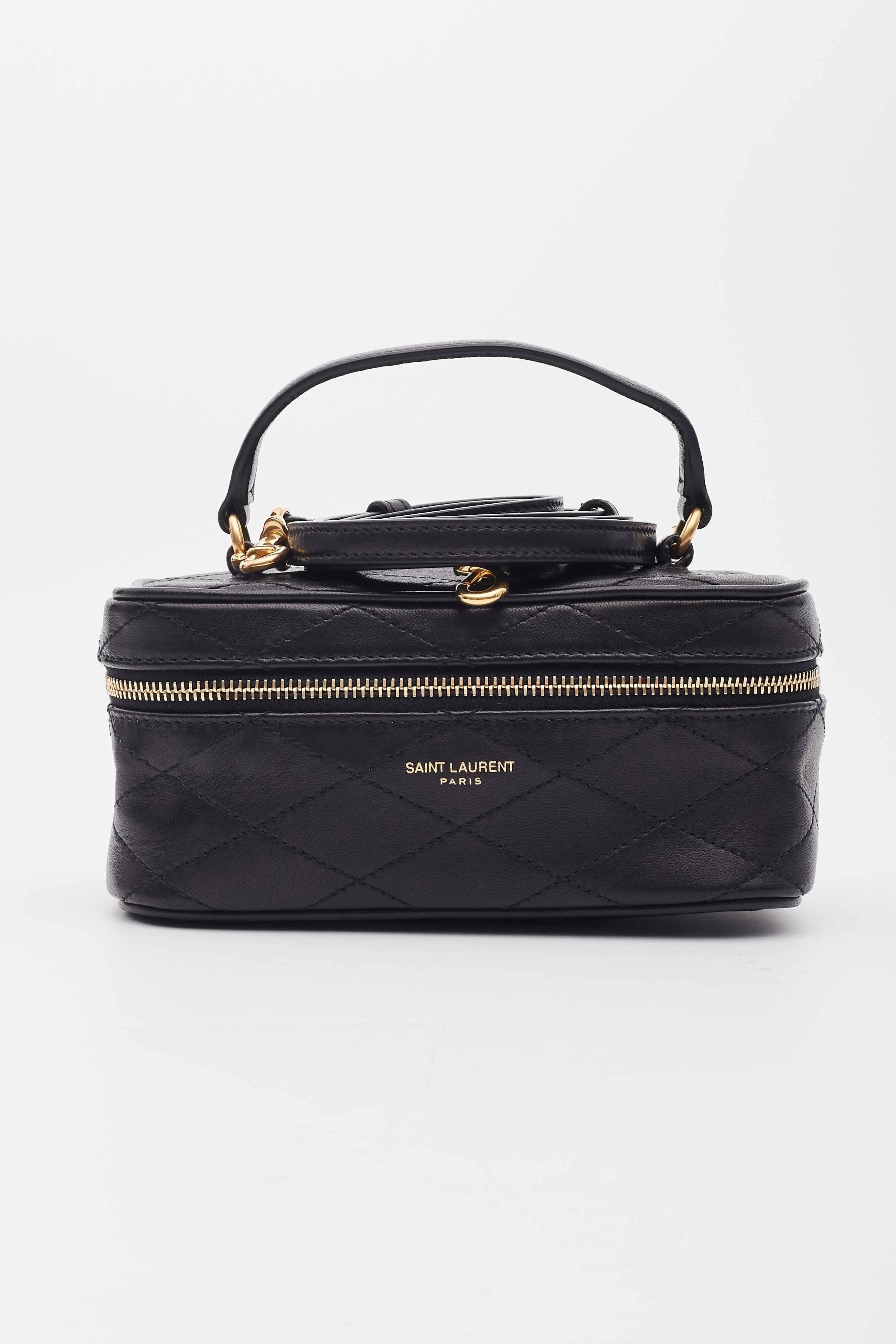  Color: Black
Material: Calfskin leather
Item Code: 669560
Measures: H 6.25” x L 6.25” x D 3.25”
Drop: 21” (shoulder strap) & 3” (handle)
Comes With: Dust bag
Condition: Excellent.
 
Made in Italy

