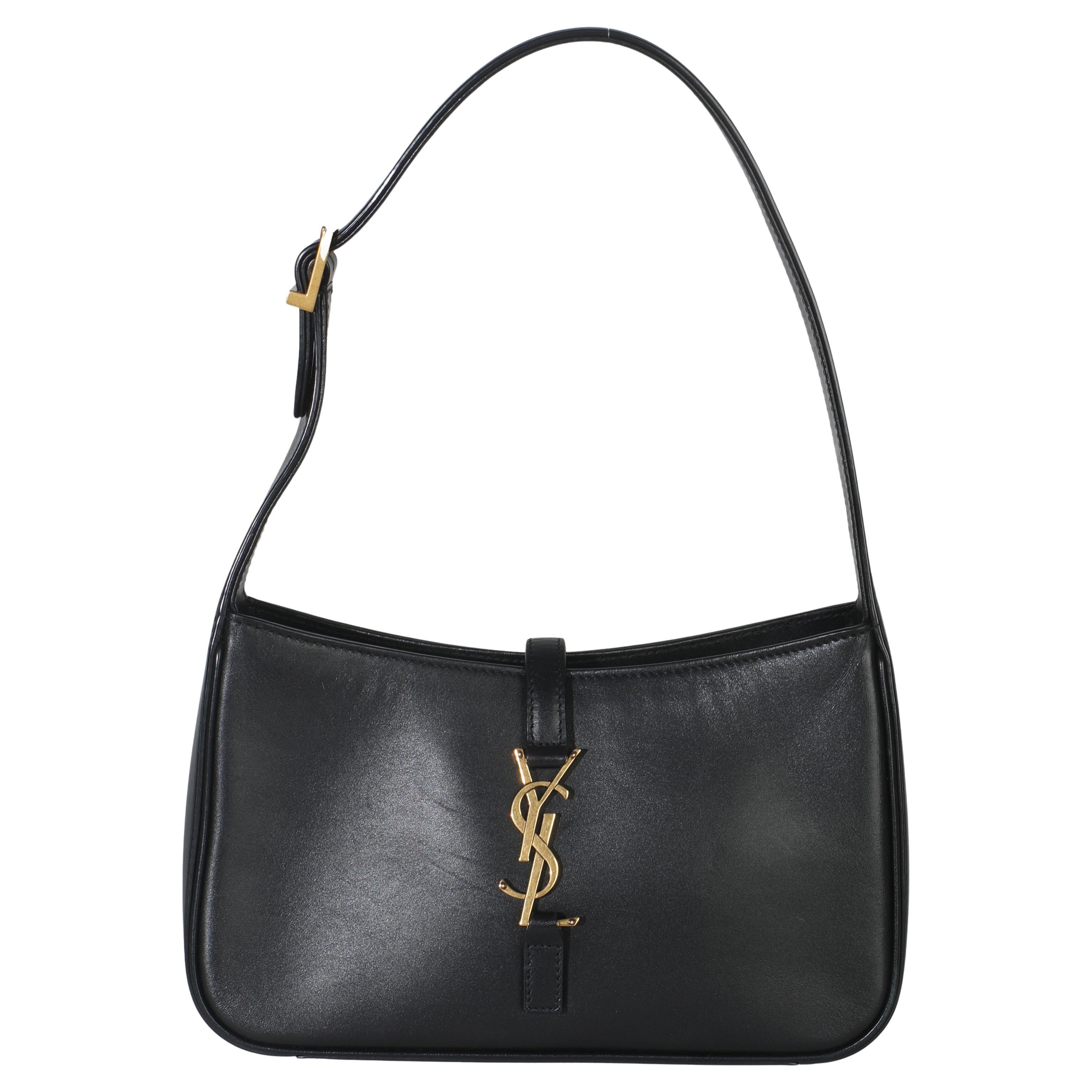 Saint Laurent Black Smooth Calfskin Le 5 A 7 Hobo For Sale