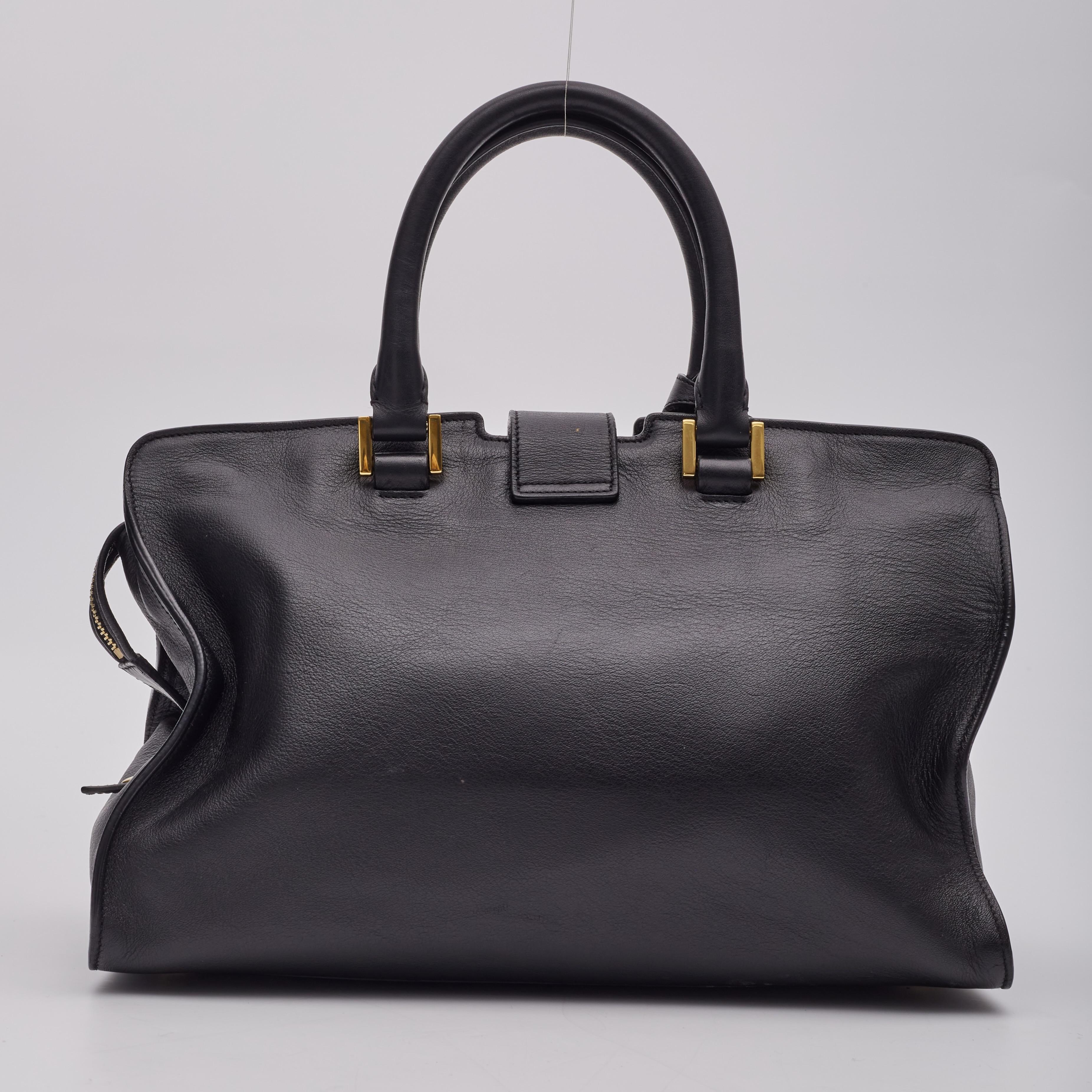 Saint Laurent Black Smooth Calfskin Leather Small Cabas Classic Y Bag In Good Condition For Sale In Montreal, Quebec