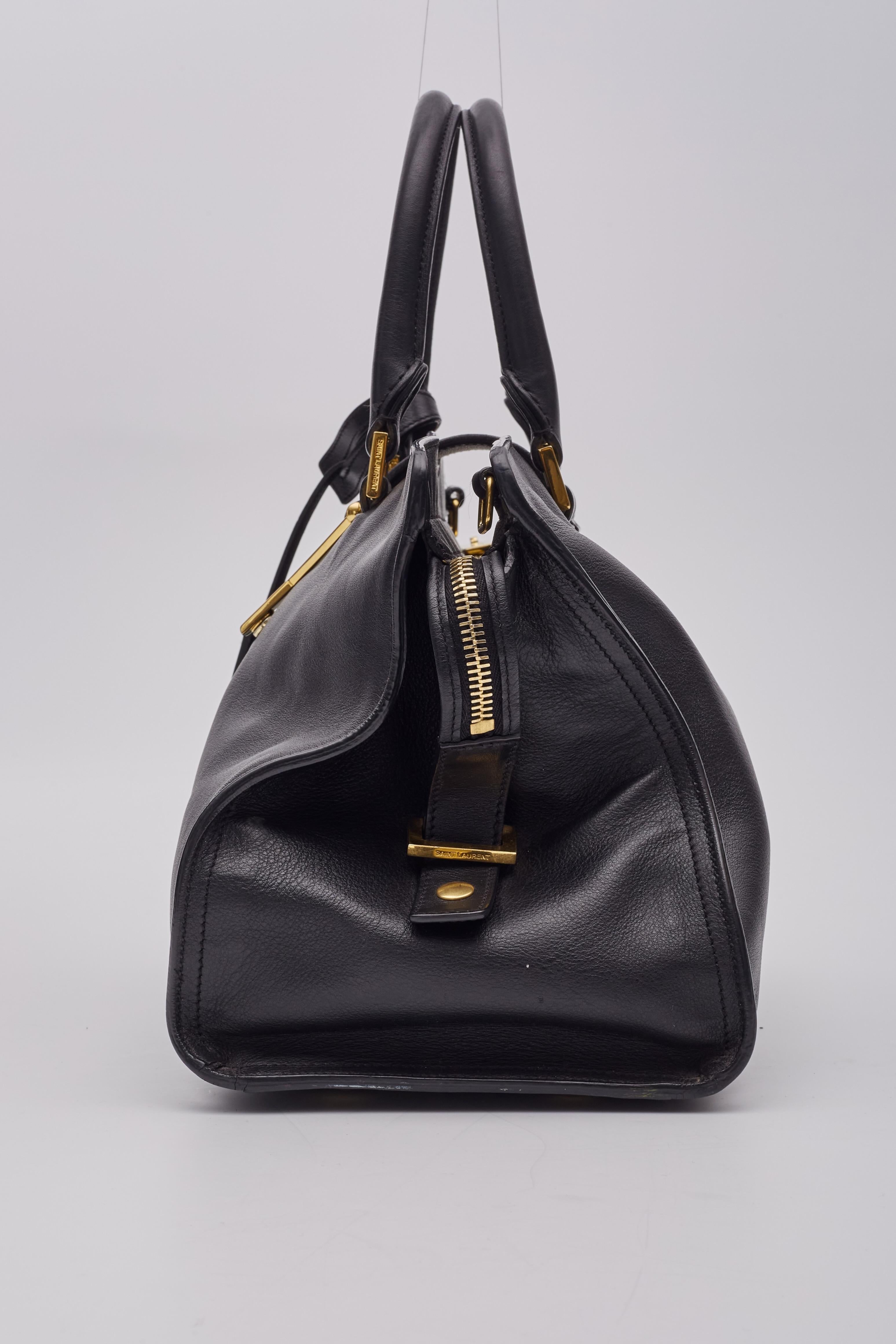 Women's Saint Laurent Black Smooth Calfskin Leather Small Cabas Classic Y Bag For Sale