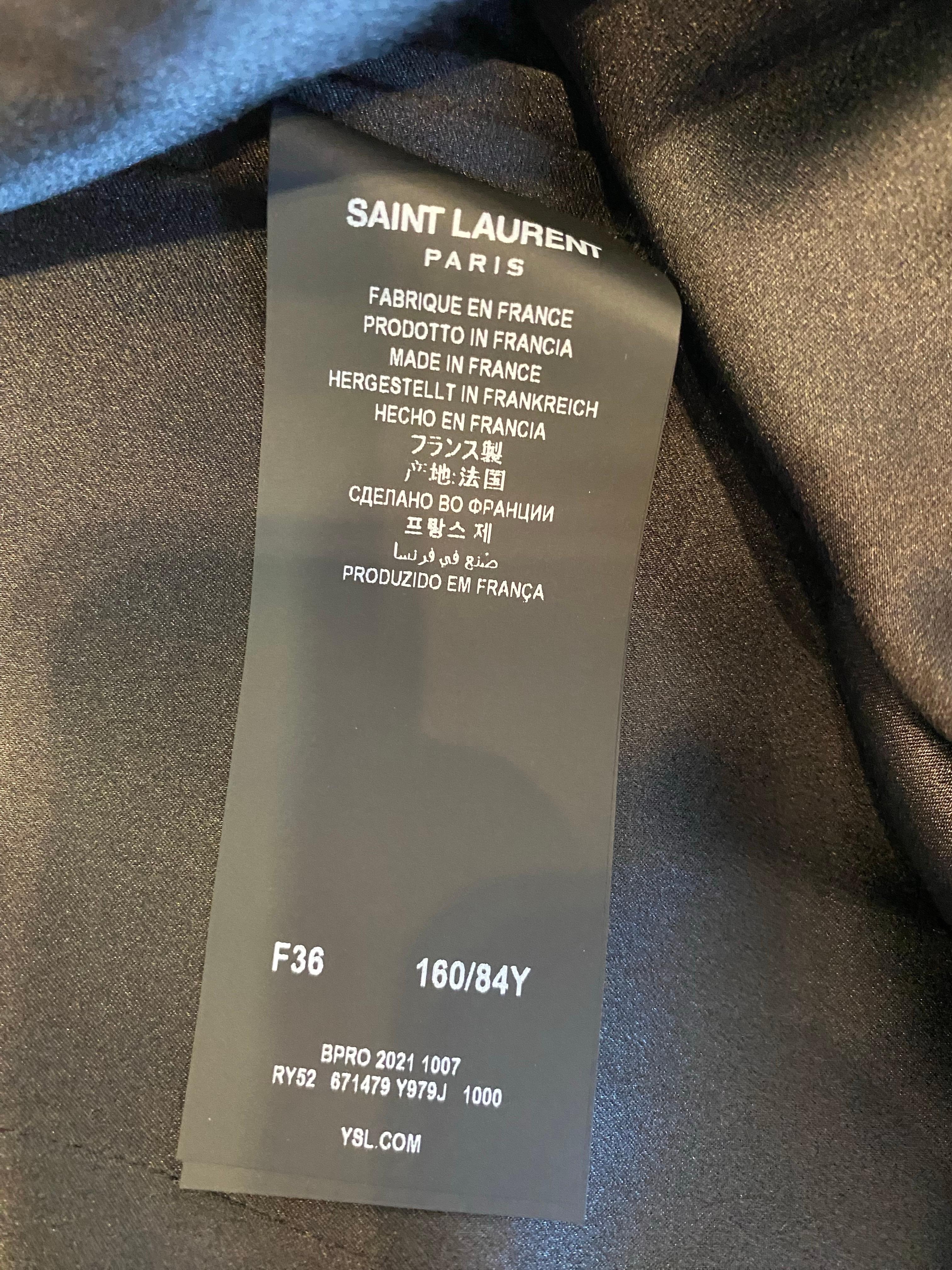 Robe à rayures noires Saint Laurent. en vente 4