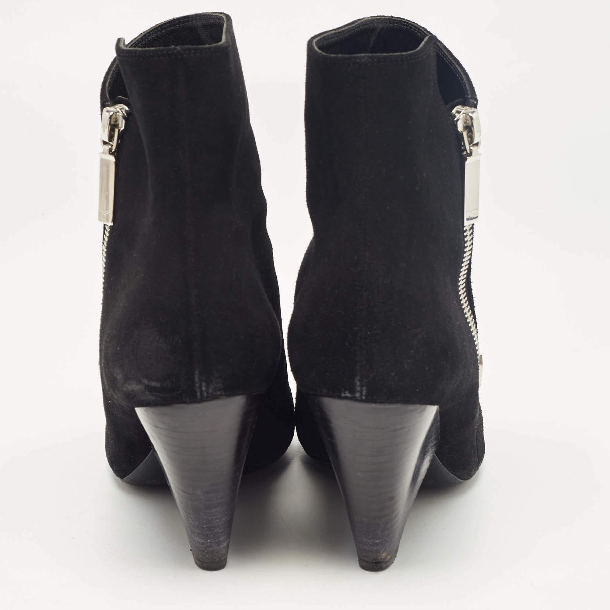 Saint Laurent - Bottines en daim noir - Taille 37 Pour femmes en vente