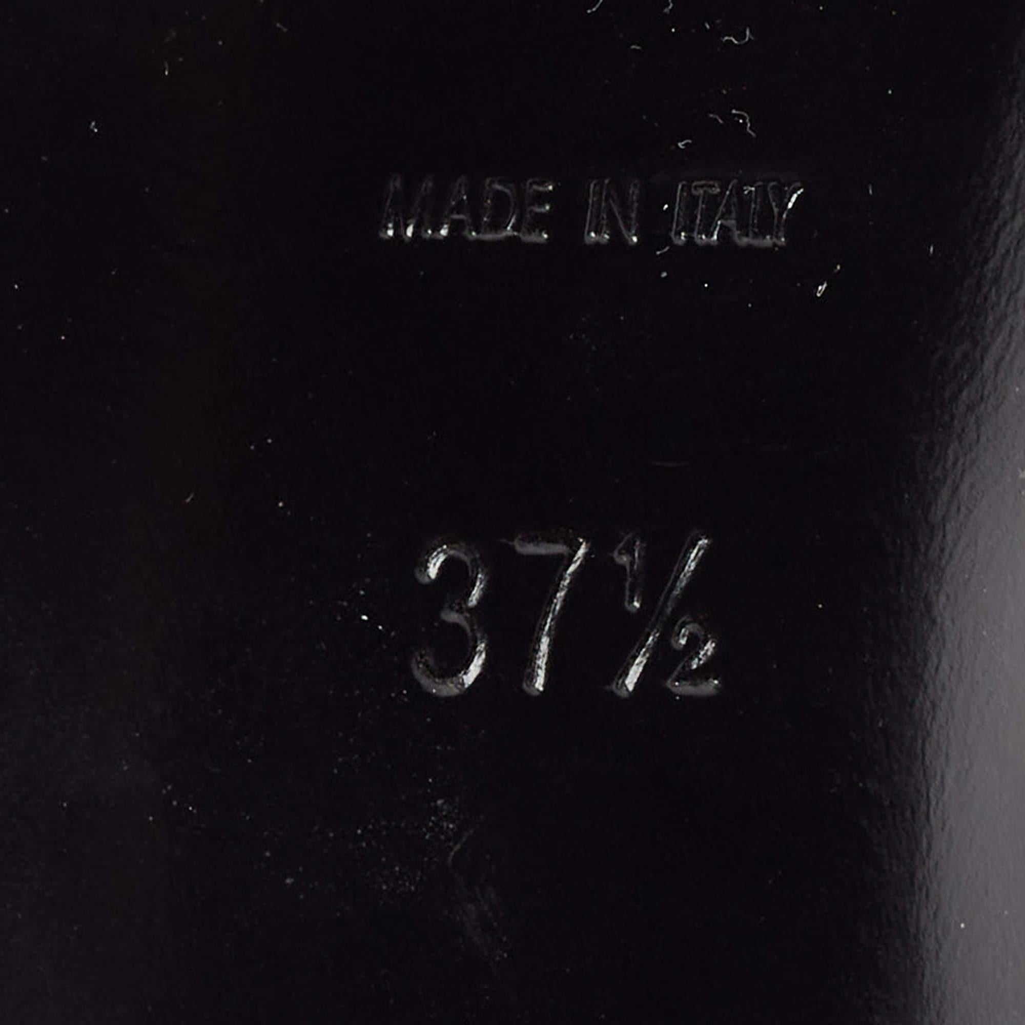 Saint Laurent Sandales à plateforme en daim noir Taille 37.5 en vente 3