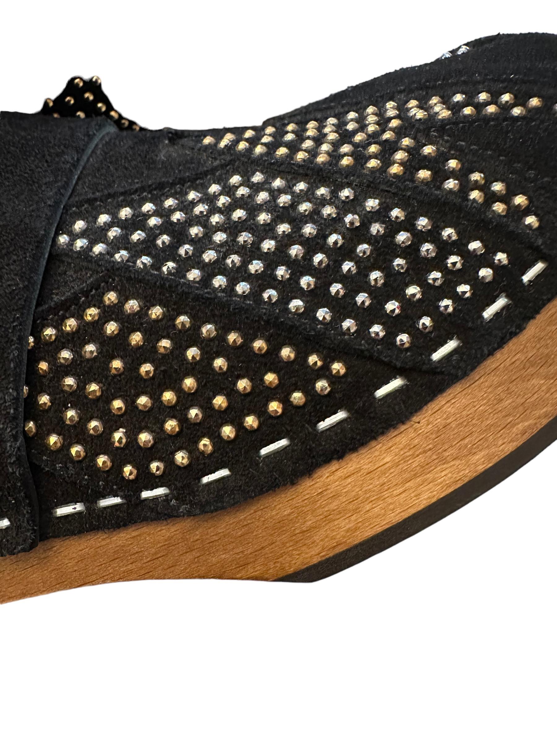 Saint Laurent Black Suede Clogs with Studs In Excellent Condition In Geneva, CH