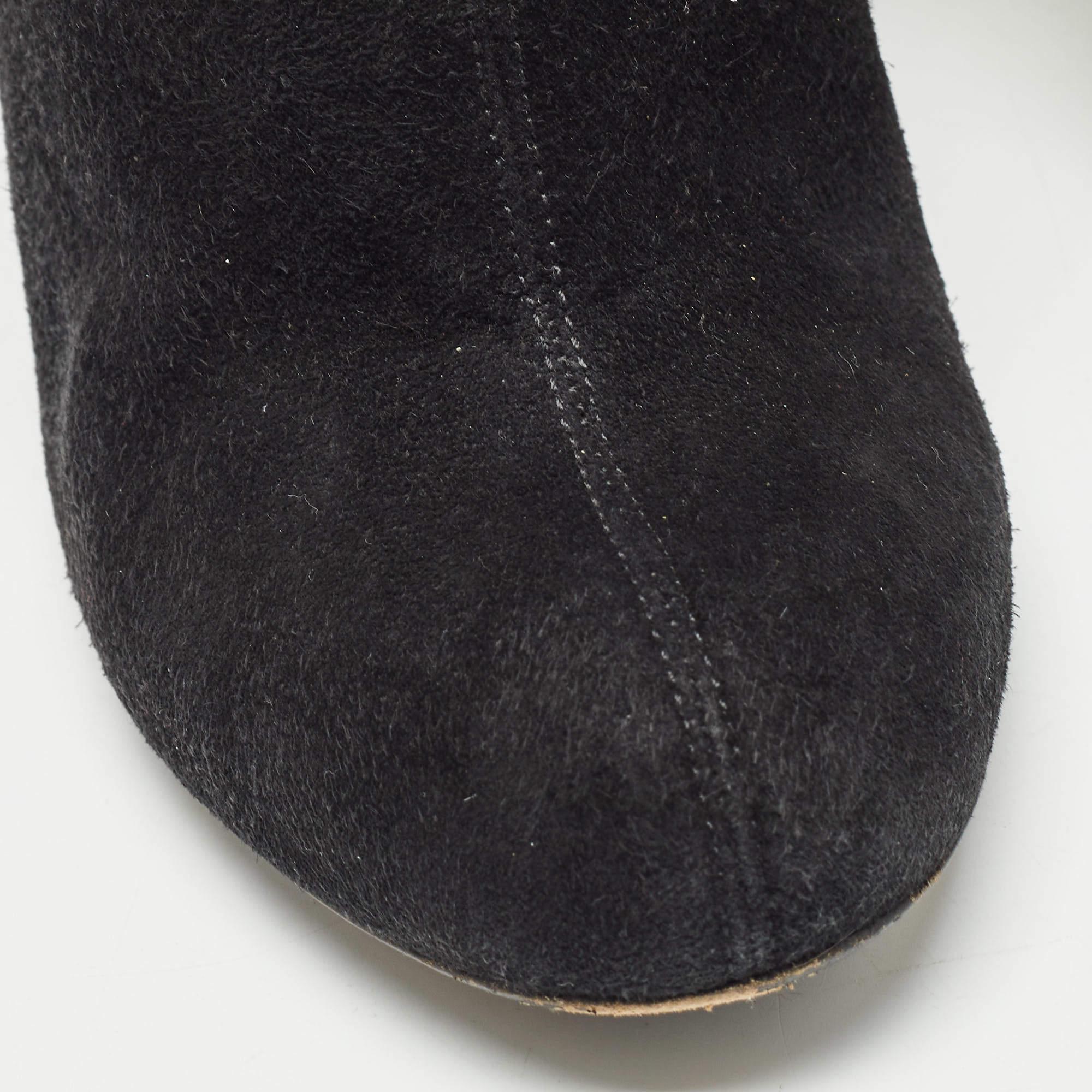 Saint Laurent - Bottines zippées en daim noir - Taille 38 en vente 2