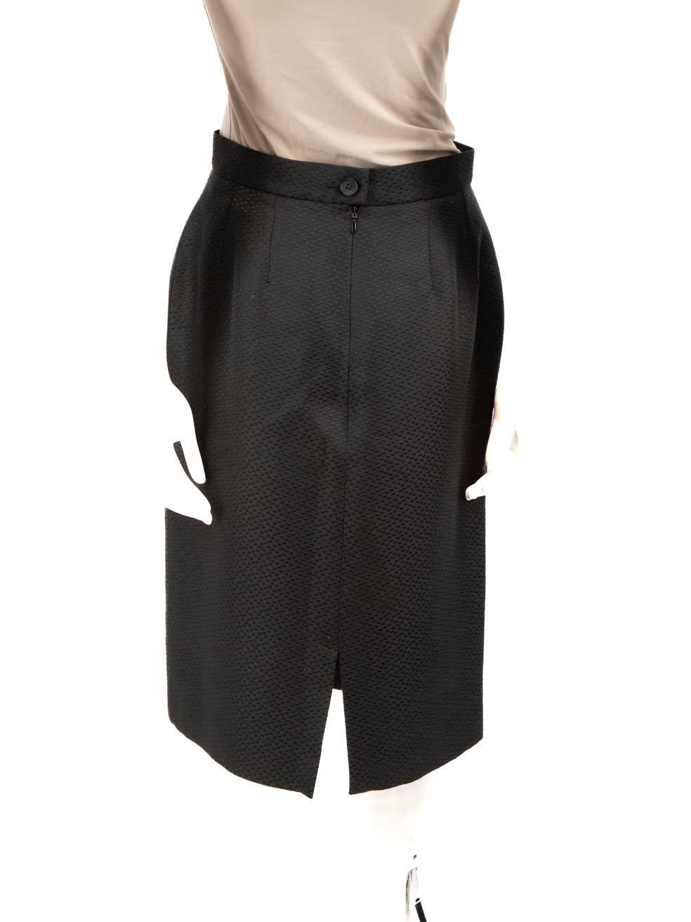 Noir Saint Laurent jupe noire texturée longueur genou, taille L en vente