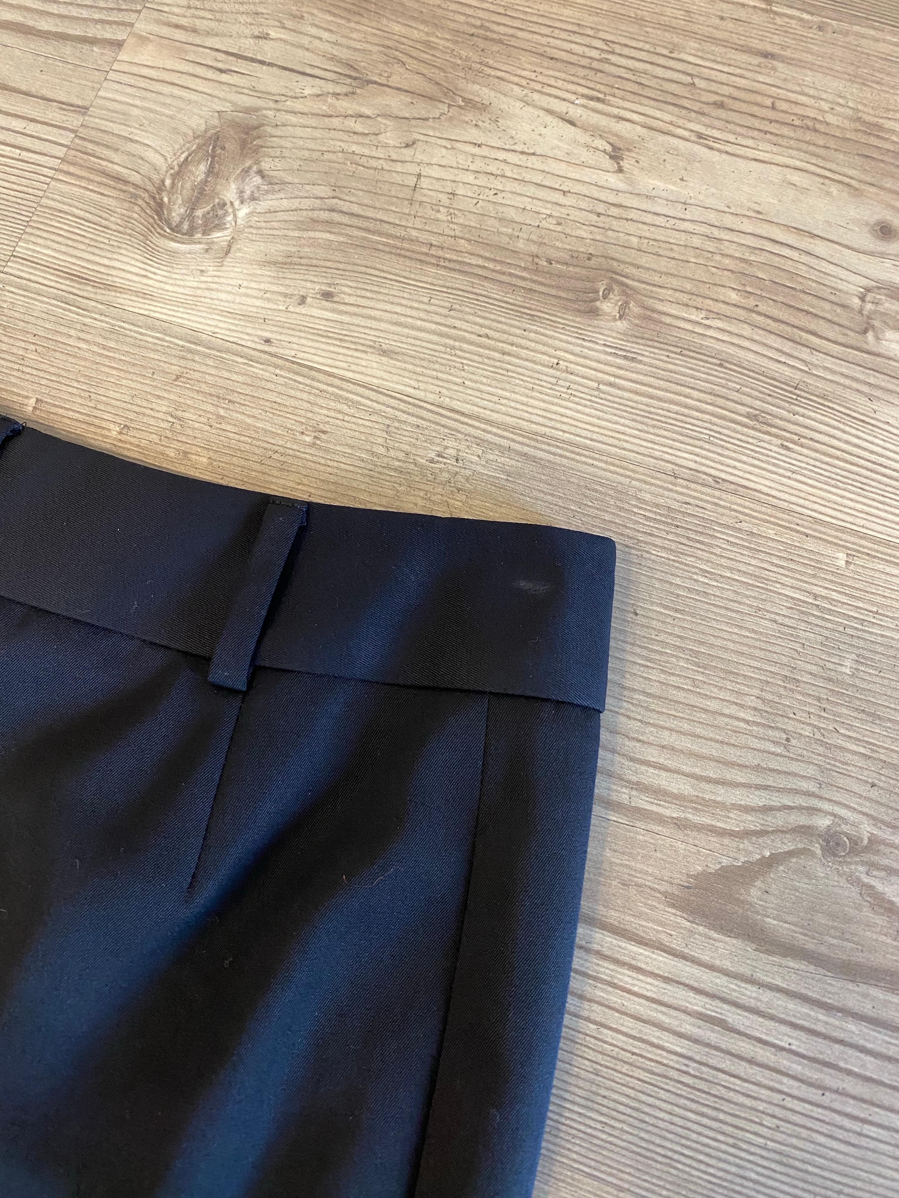 Pantalon noir Saint Laurent en vente 1