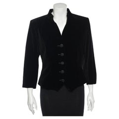 Saint Laurent Chaqueta negra de terciopelo con botones delanteros L