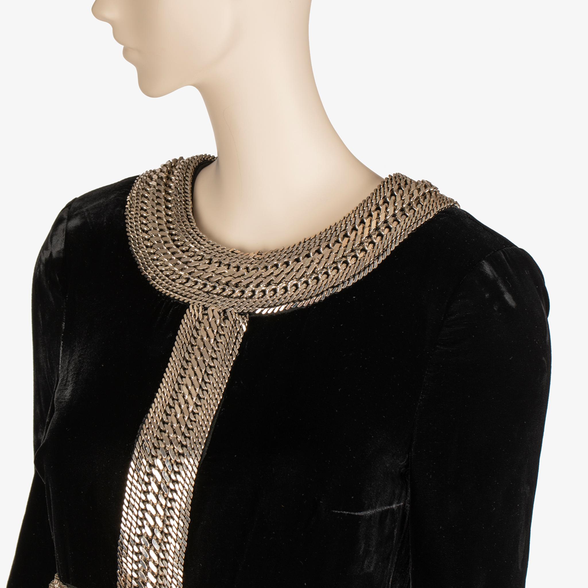Saint Laurent Mini robe en velours noir bordée de chaînes argentées - 36 FR Pour femmes en vente