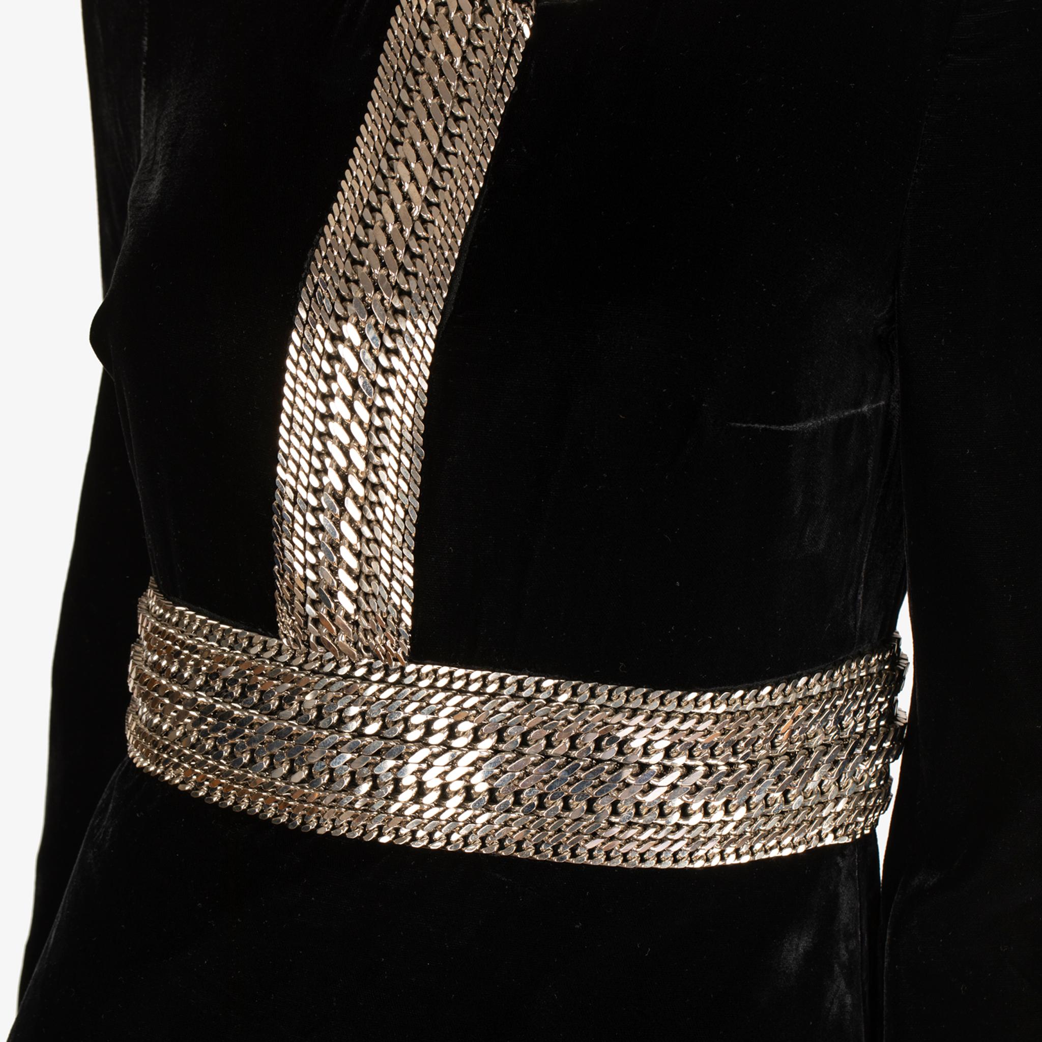 Saint Laurent Mini robe en velours noir bordée de chaînes argentées - 36 FR en vente 1