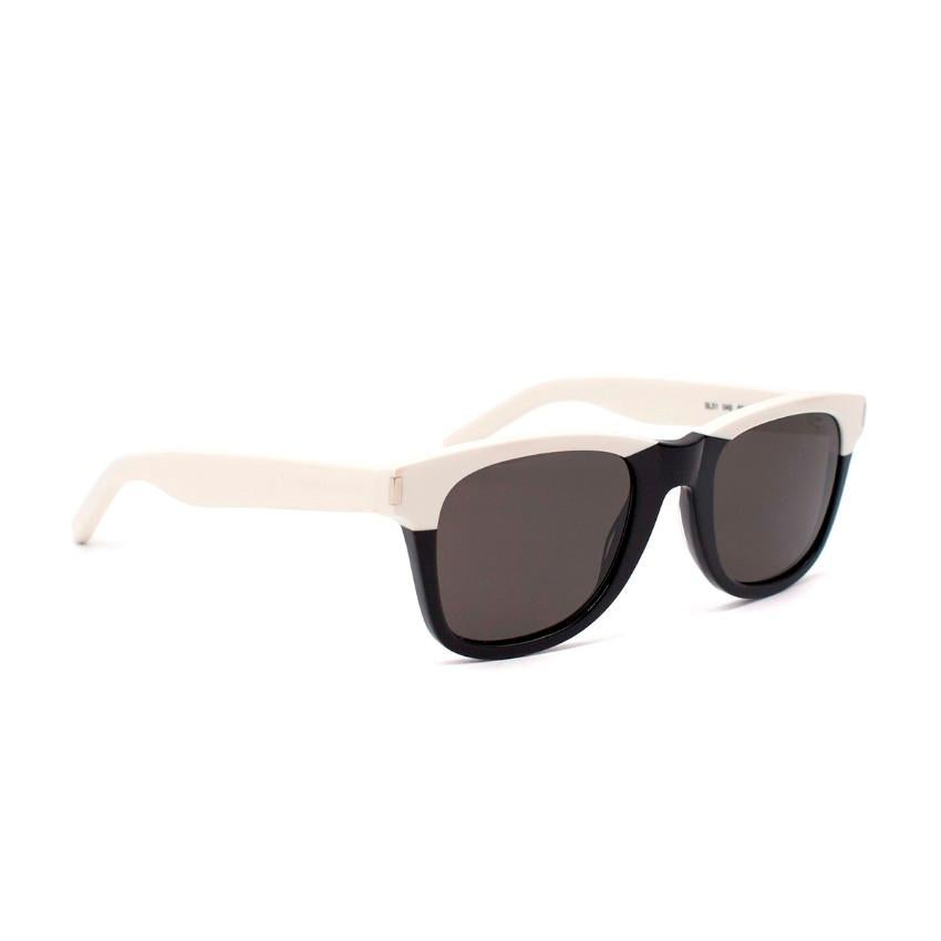 Saint Laurent Schwarz-Weiße Wayfarer-Sonnenbrille im Zustand „Hervorragend“ in London, GB