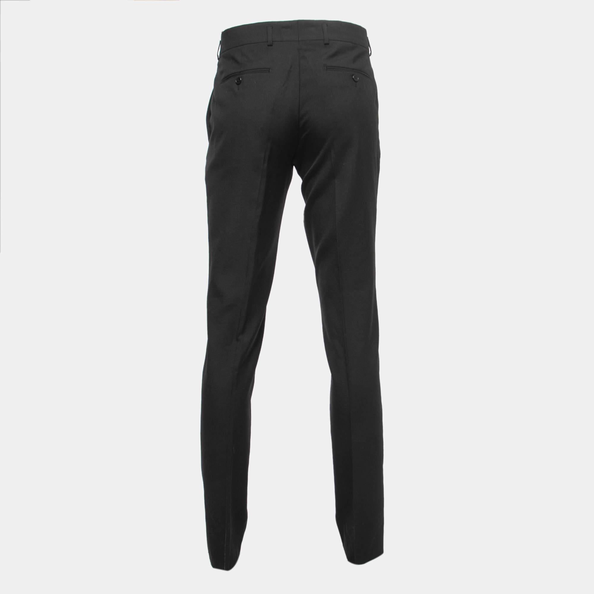 Enhance your formal attire with this pair of Saint Laurent trousers. Designed into a superb silhouette and fit, this pair of trousers will definitely make you look elegant.

