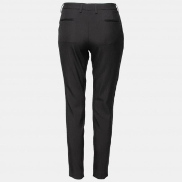 For your next meeting, Saint Laurent brings you these chic tapered pants. They've been crafted from wool and have a flattering fit with zipped hems. Team the black pants with a white shirt and block heels for a sophisticated look.