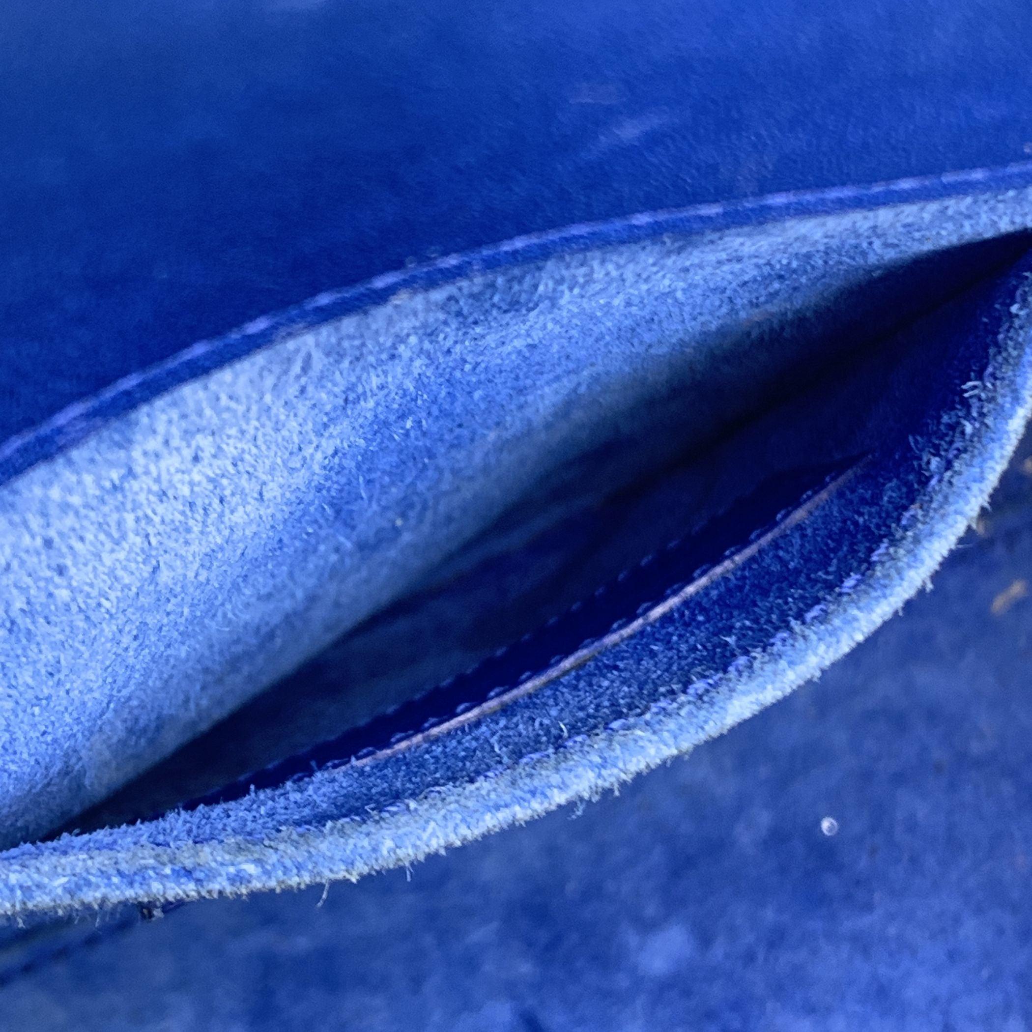 Saint Laurent Borsa Sac De Jour Nano Tote in pelle blu con tracolla in vendita 2