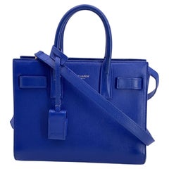 Saint Laurent Blaue Sac De Jour Nano Tragetasche aus Leder mit Riemen aus Leder
