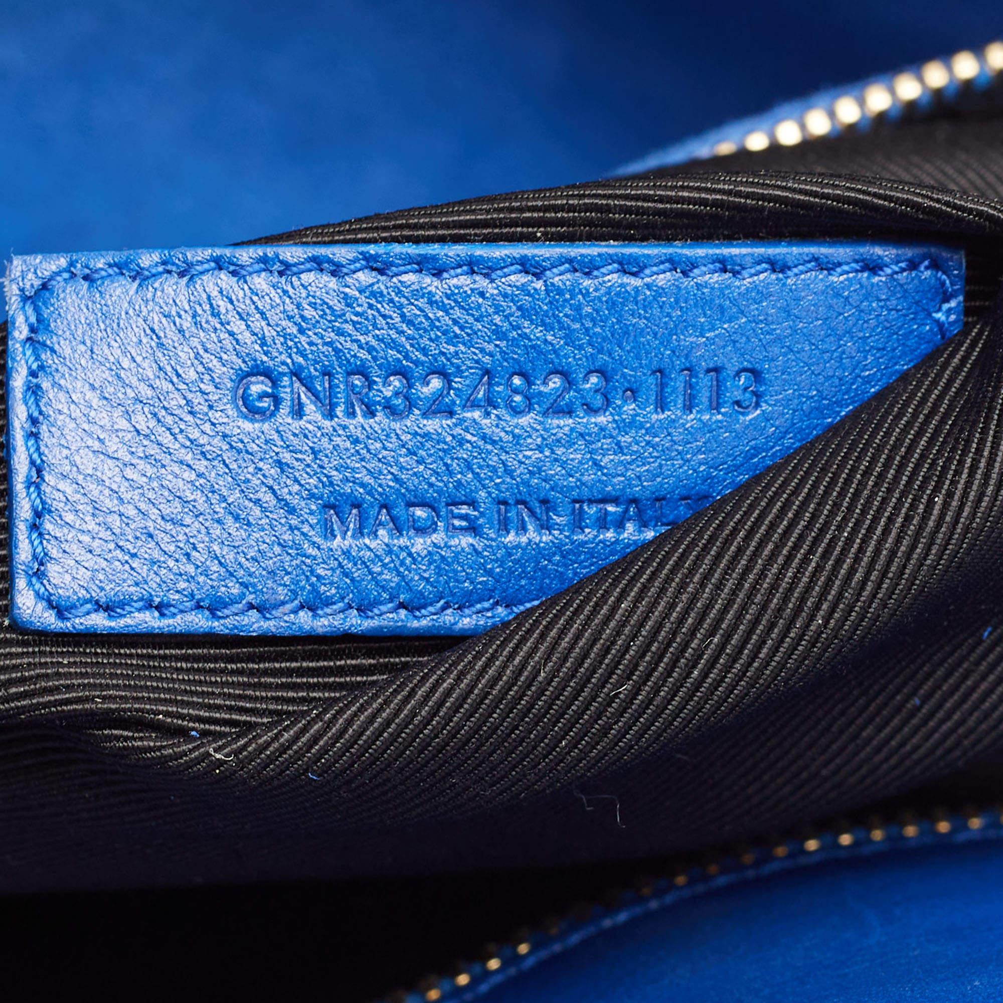 Blaue klassische Sac De Jour-Tasche aus Leder von Saint Laurent im Angebot 9
