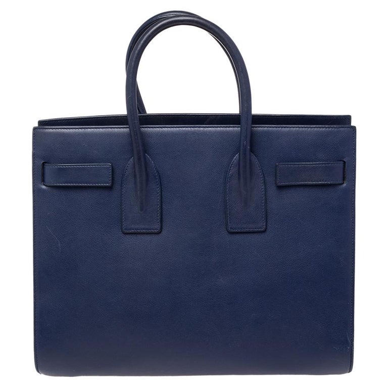 Saint Laurent - Petit sac de jour classique en cuir bleu - En vente sur  1stDibs