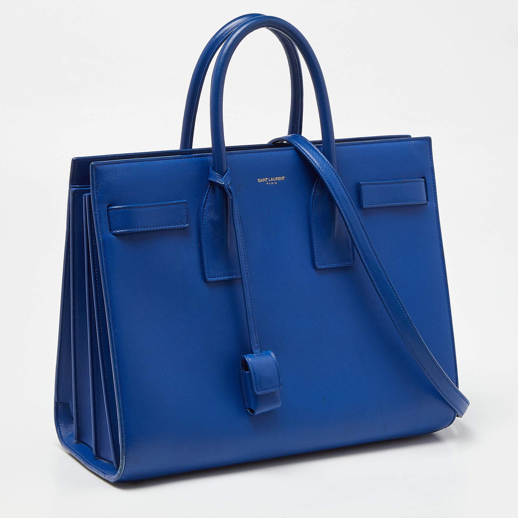Saint Laurent - Petit sac de jour classique en cuir bleu en vente 1