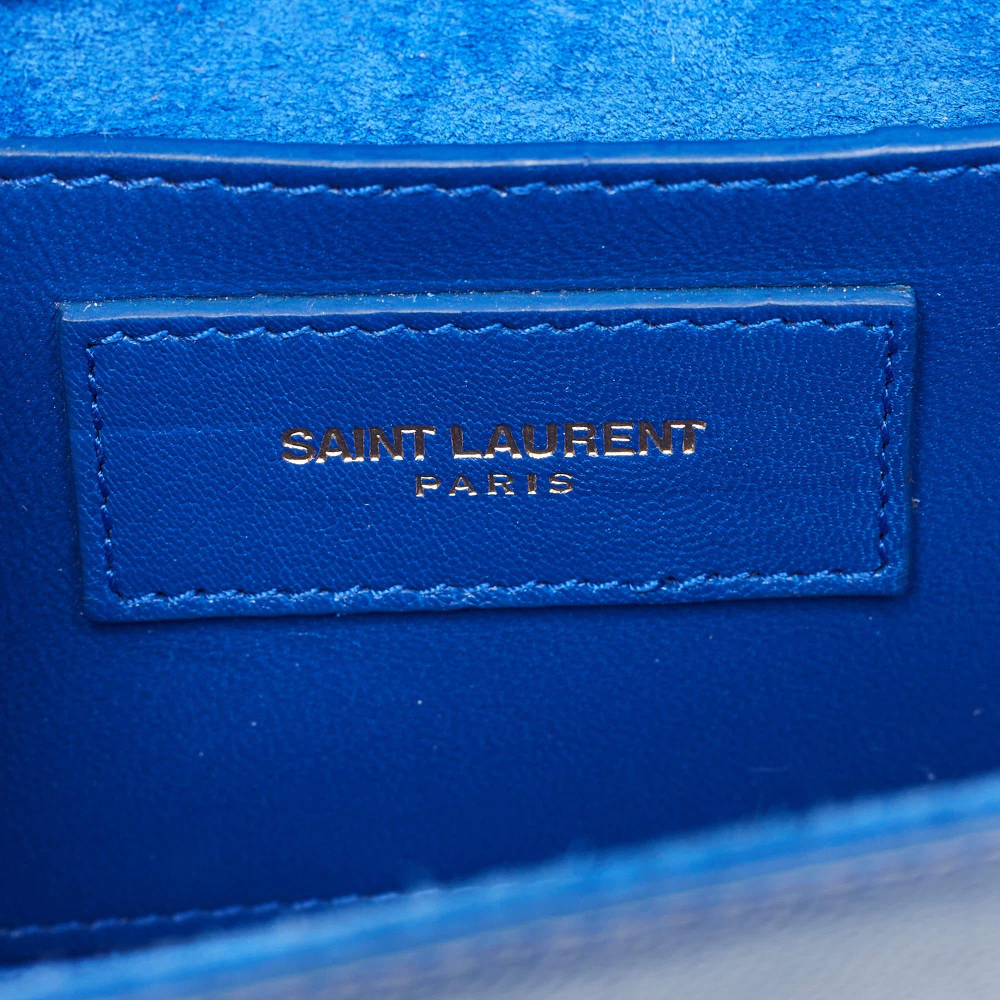 Saint Laurent Blaue Leder-Umhängetasche mit Monogramm Kate Kette im Angebot 1