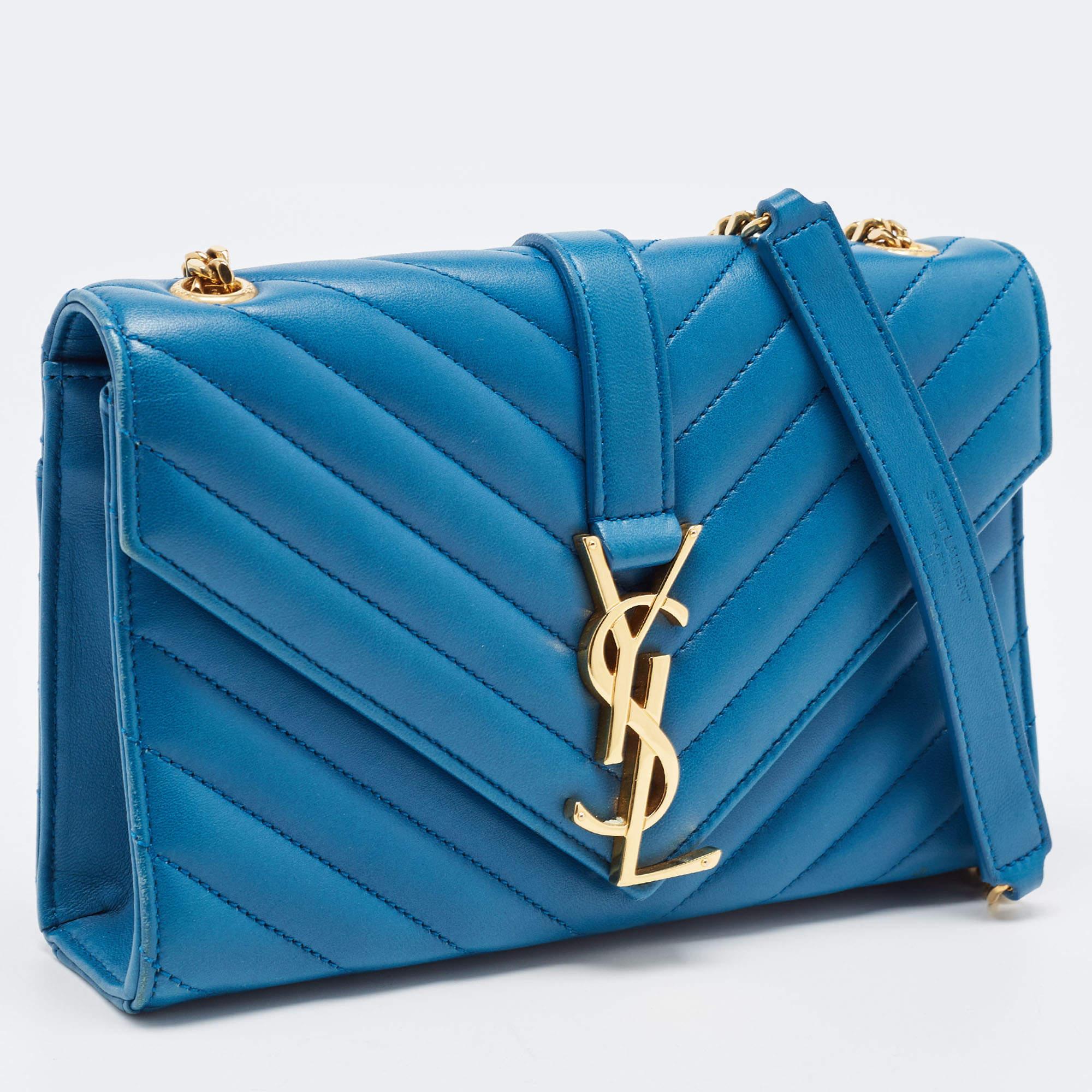 Saint Laurent Blue Matelasse Leather Envelope Chain Shoulder Bag In Good Condition In Dubai, Al Qouz 2