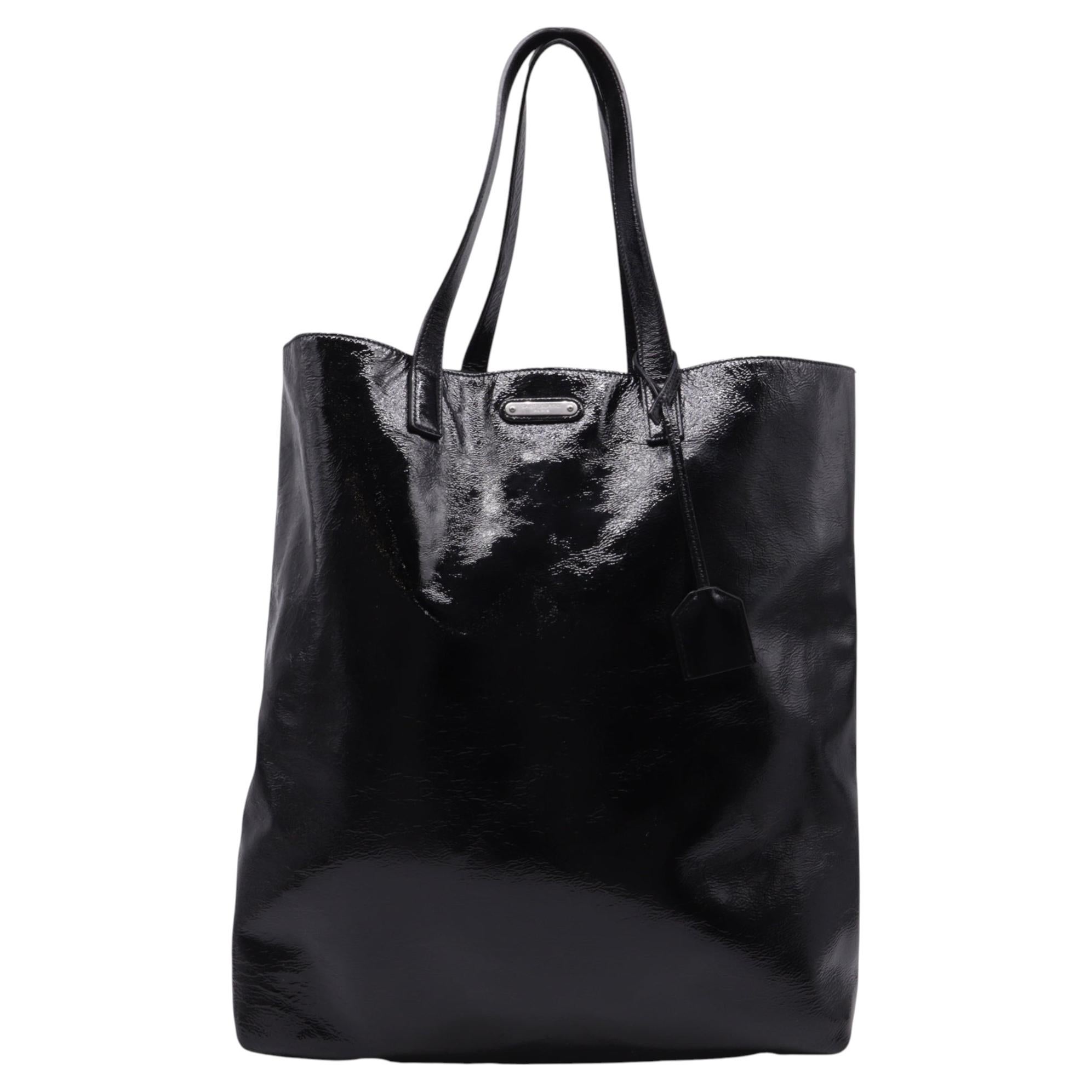 Saint Laurent „Bold Shopping“ Große Tragetasche aus schwarzem Lackleder