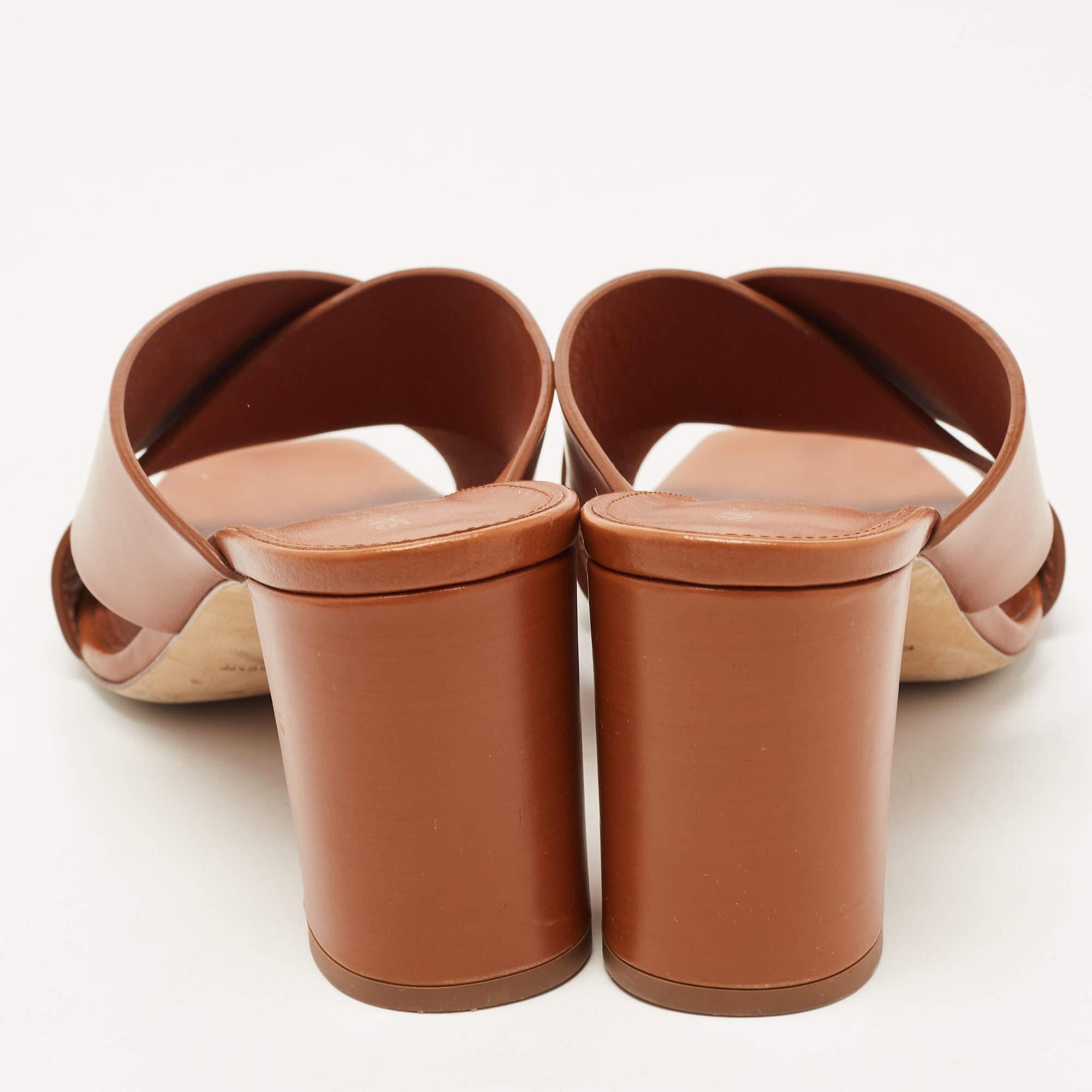 Saint Laurent Brown Leather Loulou Slide Sandals Size 38.5 In Good Condition In Dubai, Al Qouz 2