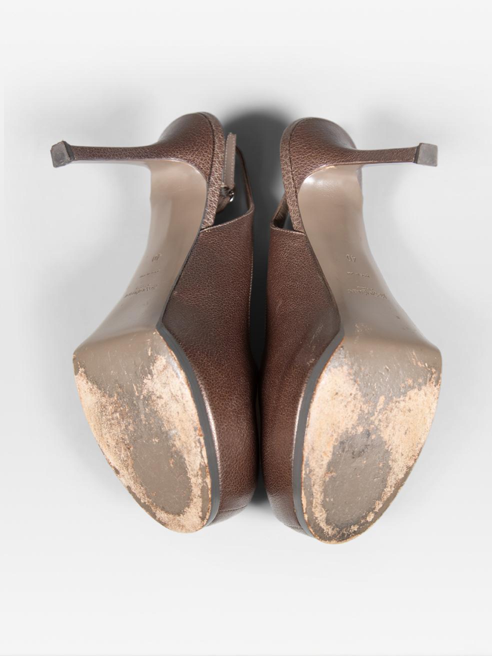 Saint Laurent Tacchi in pelle marrone Taglia IT 40 In condizioni buone in vendita a London, GB