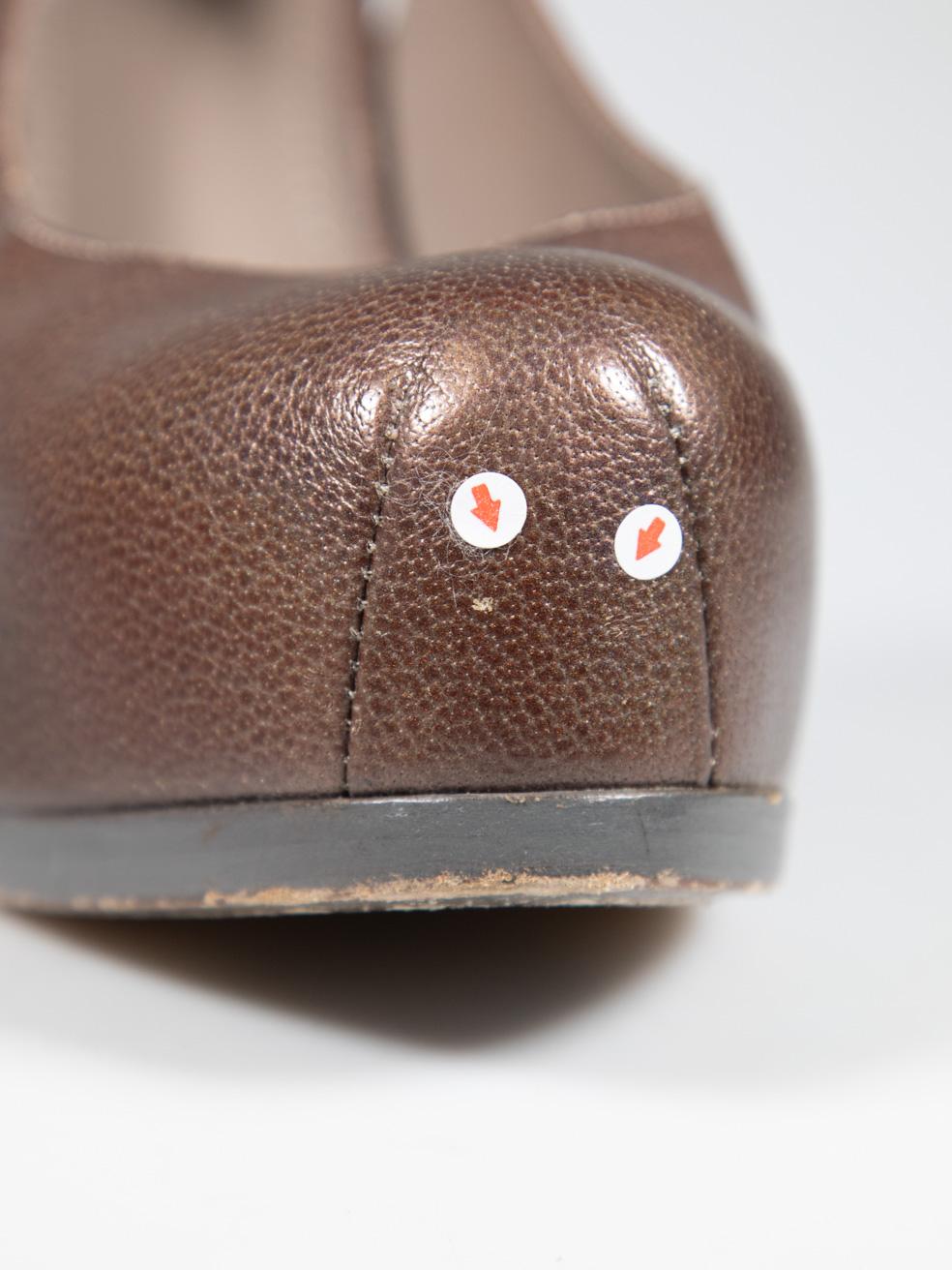 Saint Laurent Tacchi in pelle marrone Taglia IT 40 in vendita 3