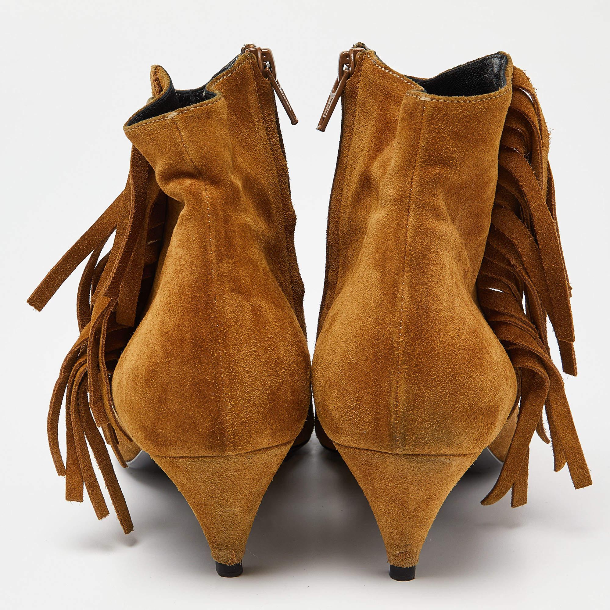 Marron Saint Laurent Brown Suede Pointed Toe Fringe Ankle Boots Size 38 en vente