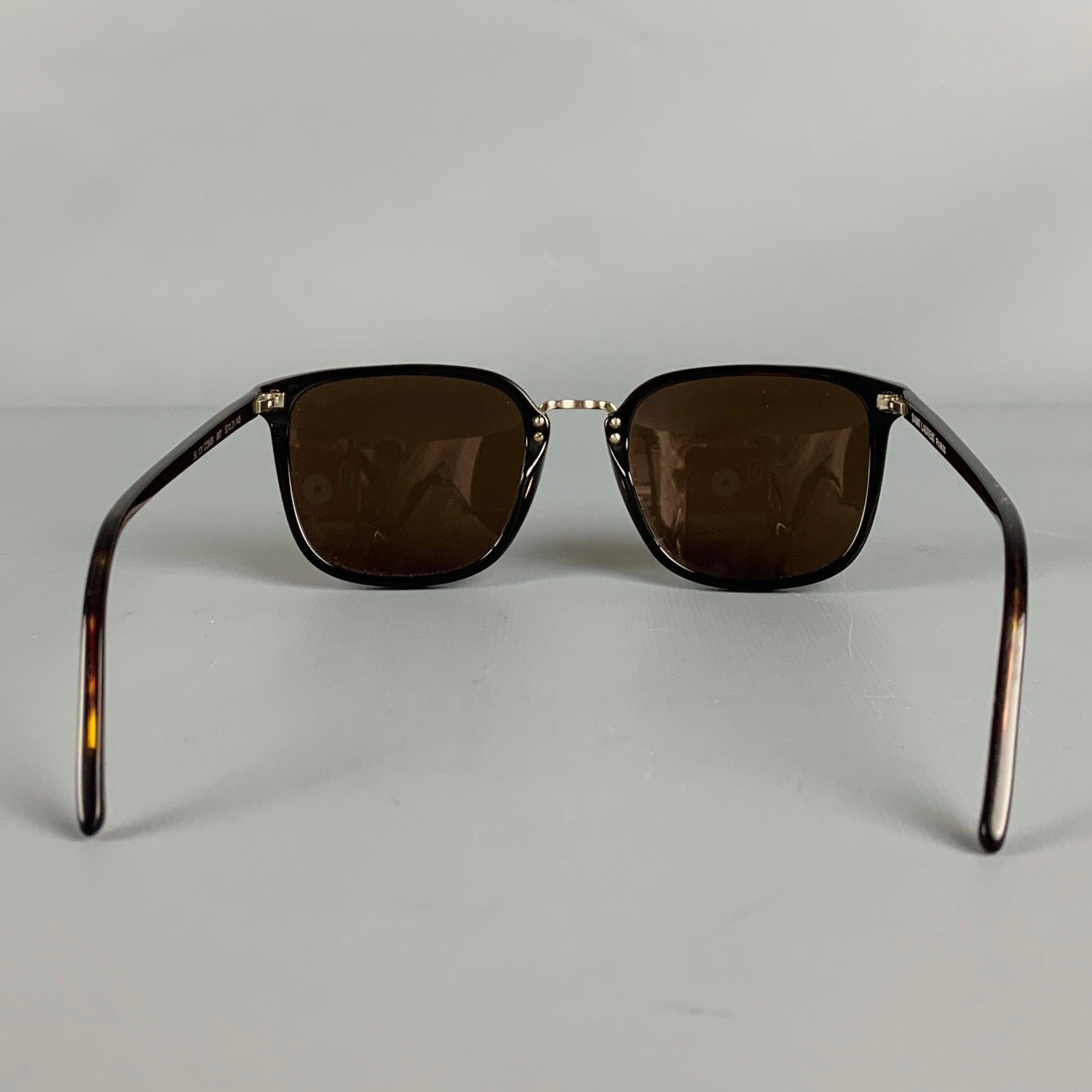 SAINT LAURENT Brown Tortoise Shell Acetate Sunglasses In Excellent Condition For Sale In San Francisco, CA