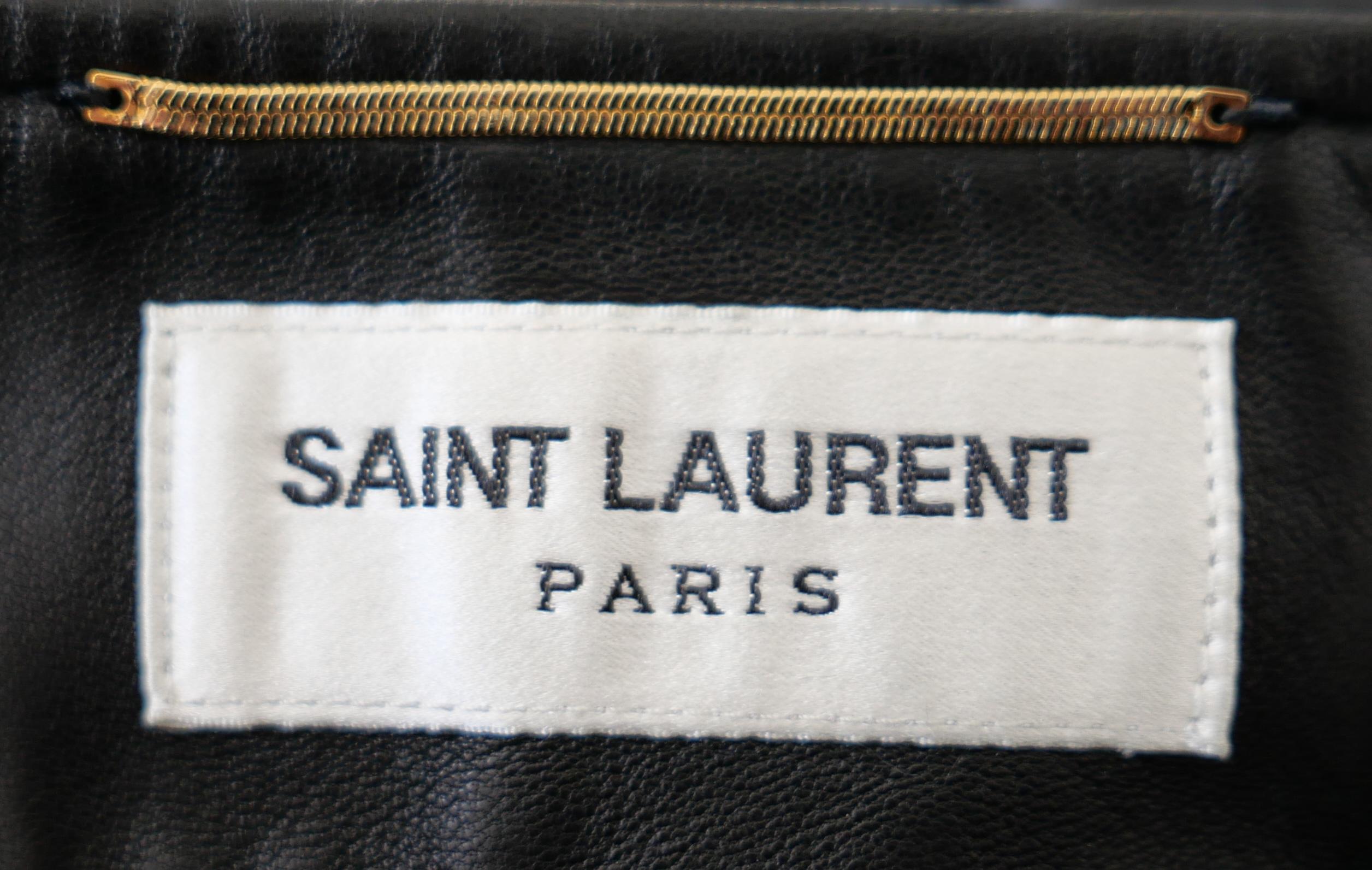 Saint Laurent Gonna con bottoni in pelle Pre-Fall 2020 N in vendita 1