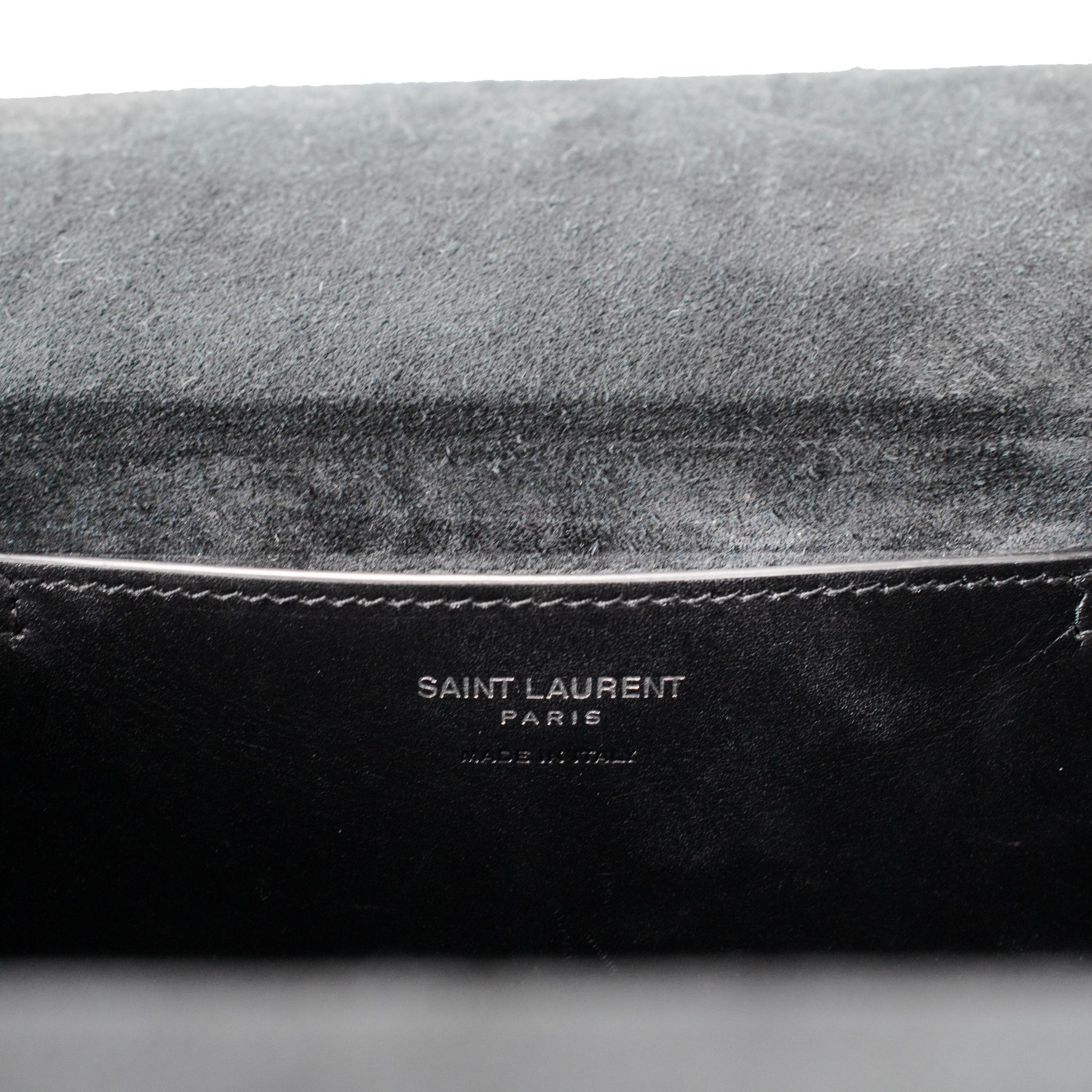 Saint Laurent Calfskin Monogram Take Away Black Box Top Handle Bag en vente 2