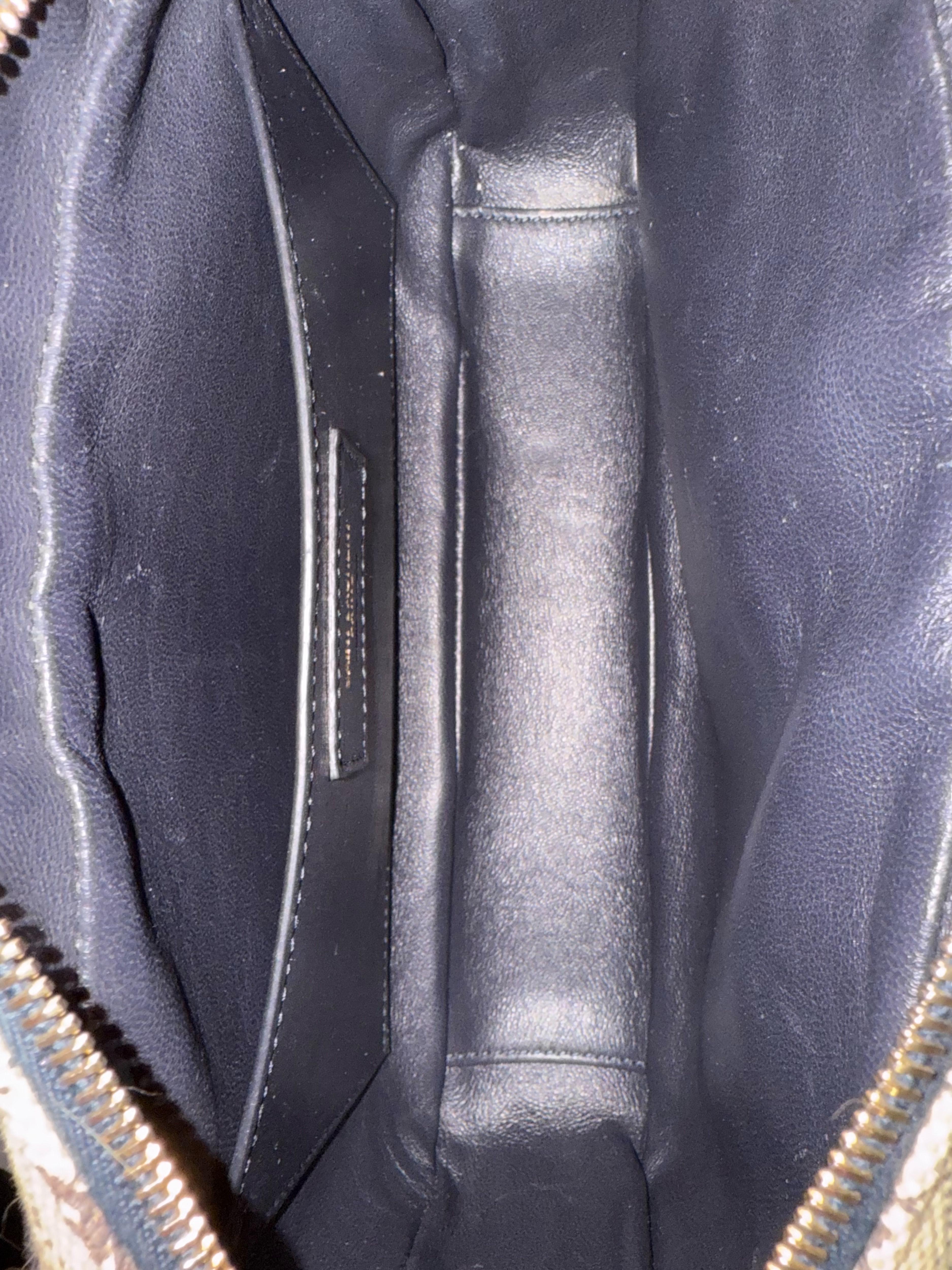 Saint Laurent Borsa fotografica in tela Monogram All Over Beige in vendita 1