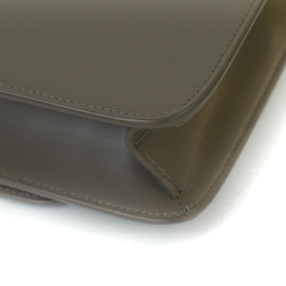 SAINT LAURENT Carre Umhängetasche aus grauem Leder 6
