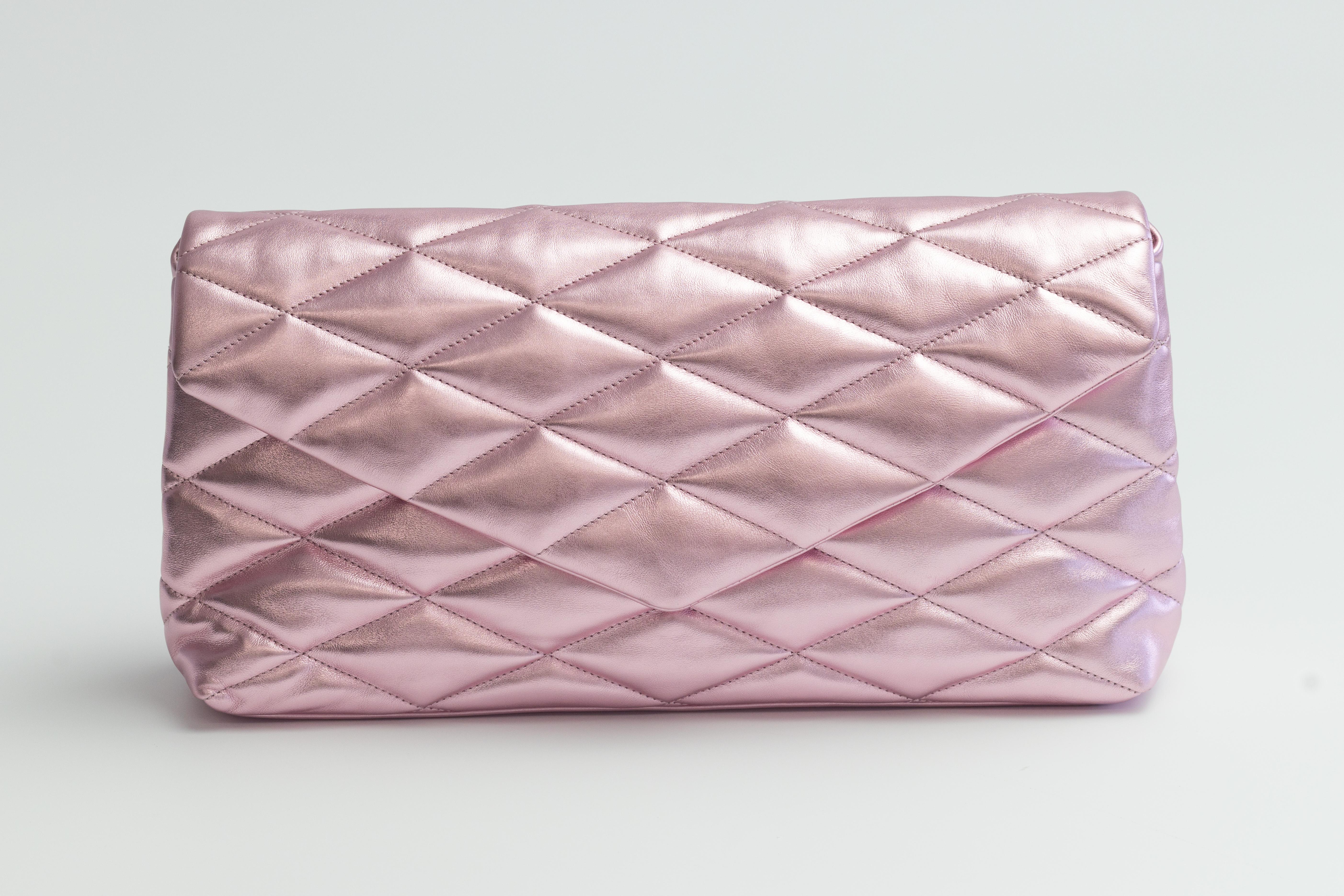 Saint Laurent Chardonnay Large Quilted Leather Clutch Bag In Excellent Condition For Sale In Montreal, Quebec