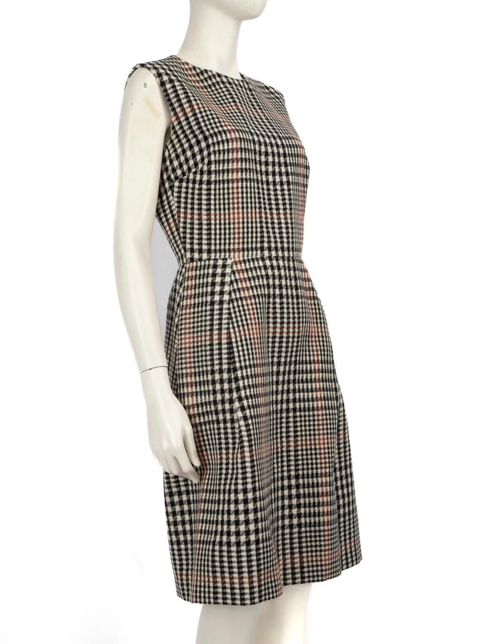 CONDITION is Very good. Minimal wear to the dress is evident. Discolouration on the back neck designer label, composition label and the centre front towards the bust on this used Saint Laurent designer resale item. Discolouration may need gentle