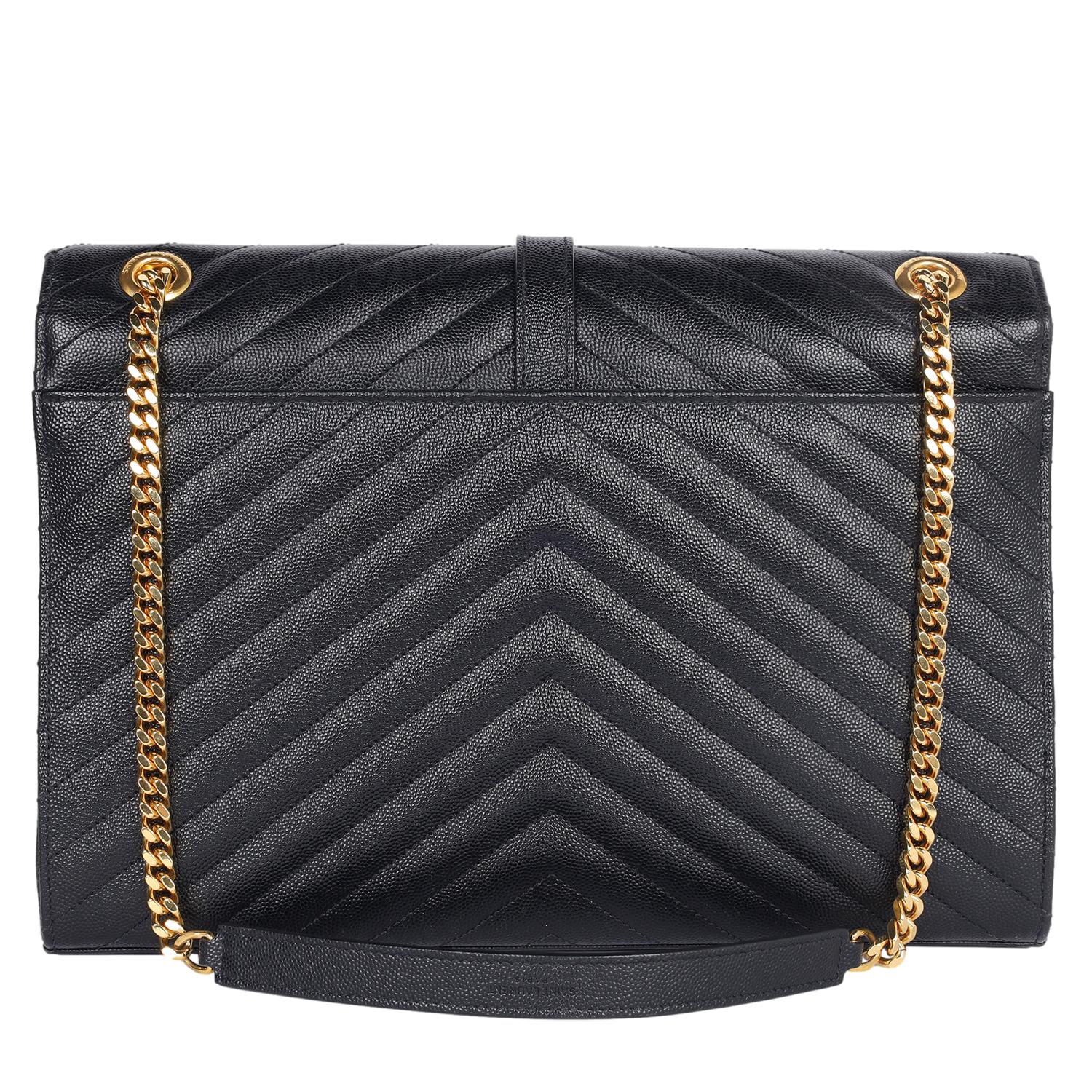 SAINT LAURENT Busta Chevron Grande Nero in vendita 3