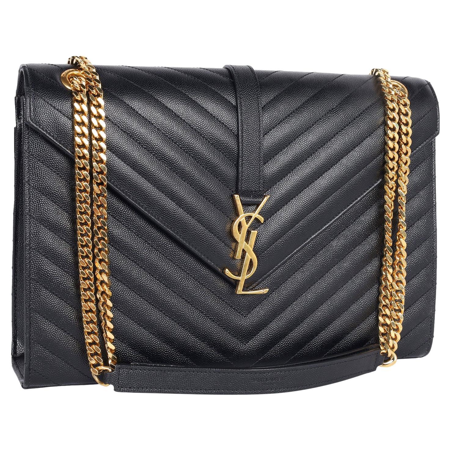 SAINT LAURENT Busta Chevron Grande Nero in vendita