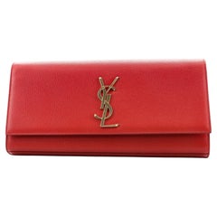 Saint Laurent Klassische Monogramm-Clutch aus Leder Lang