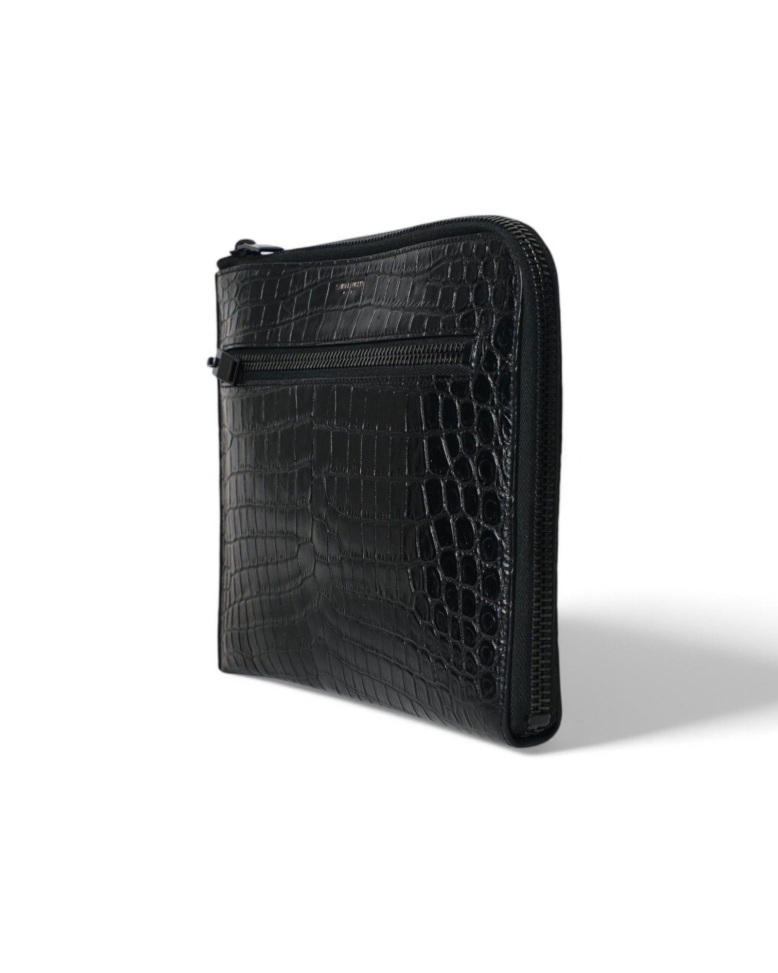 Black Saint Laurent Clutch Small Lucida Nera in vendita