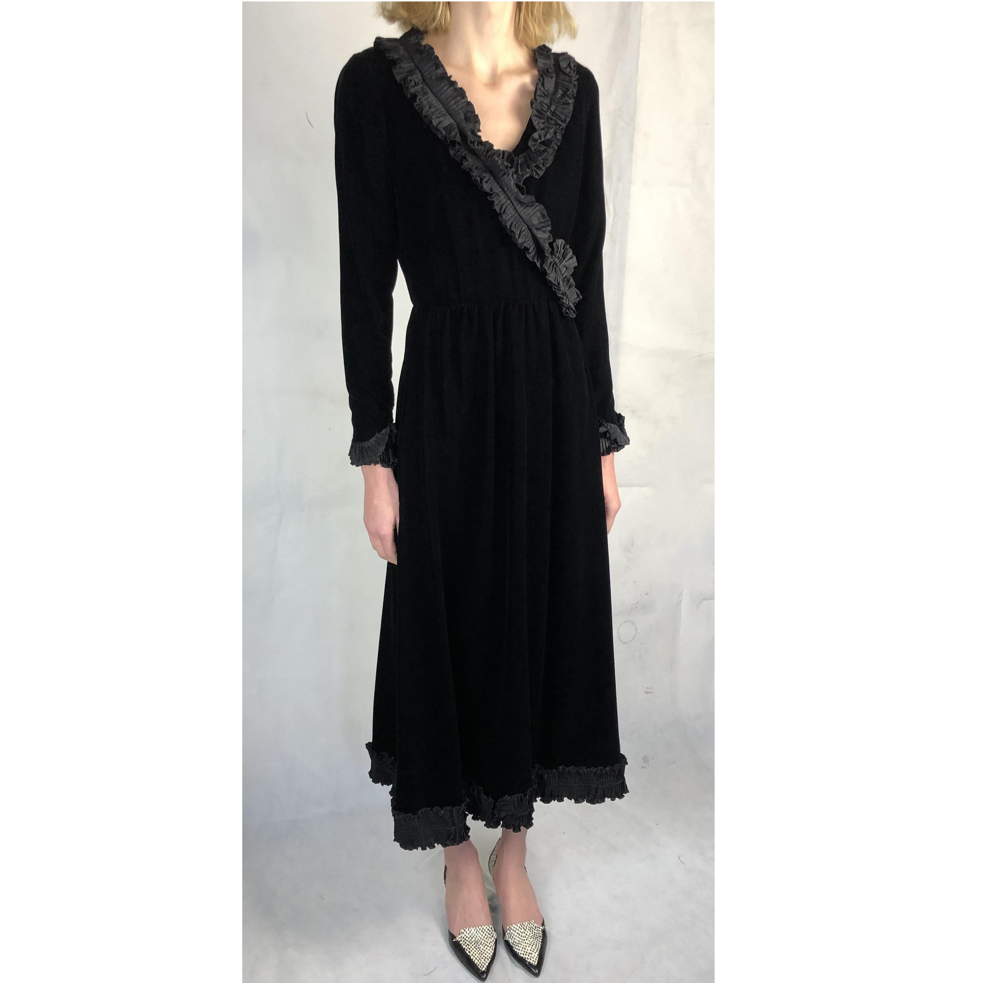 Yves Saint Laurent said “ I love black because it affirms, designs, and styles. A woman in a black dress is a pencil stroke”.
Black liquid velvet material features with discretion , simplicity and refinement in the designer’s opulent and iconic