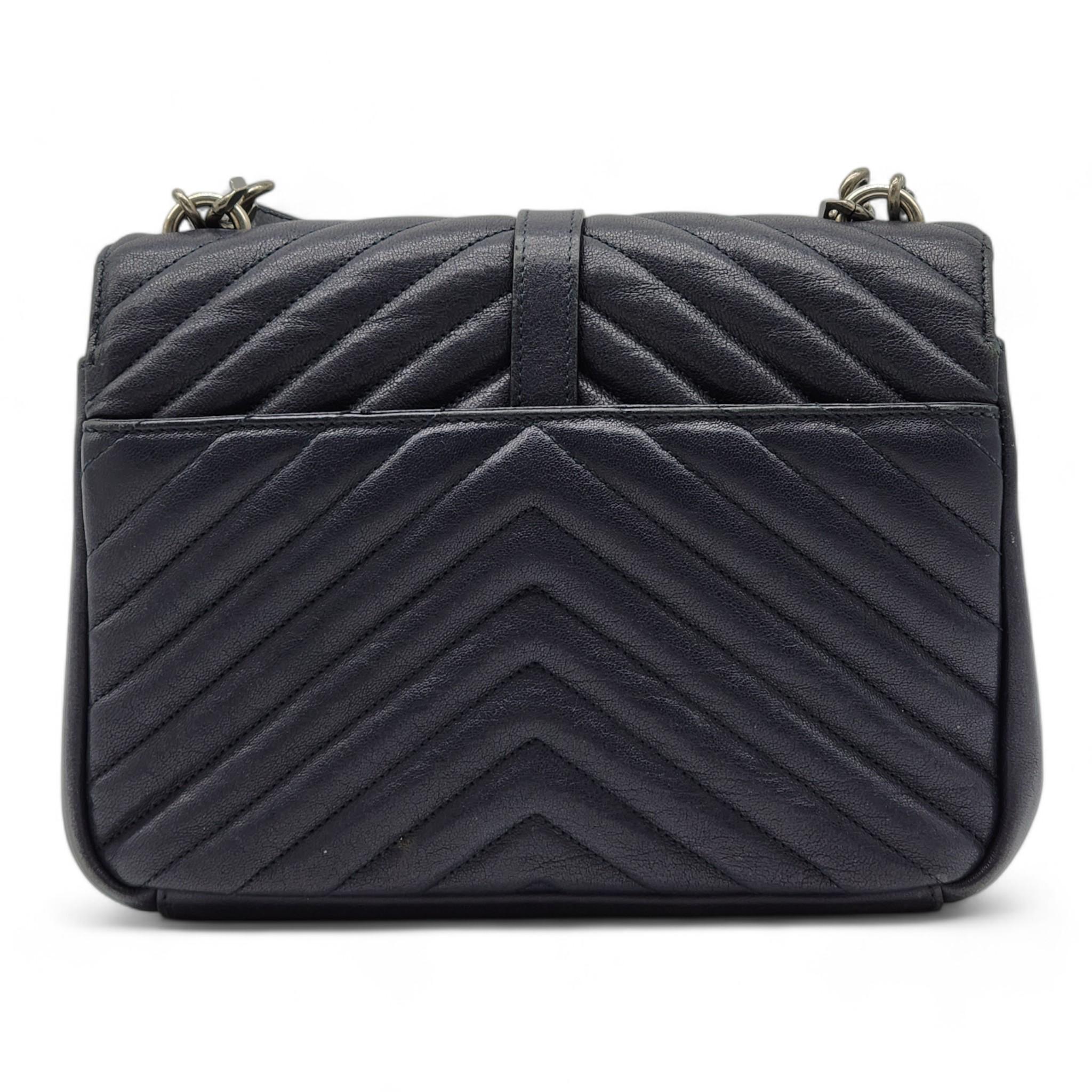 Saint Laurent College Medium Chain Bag - Leather - Blue In Good Condition For Sale In Los Angeles, CA