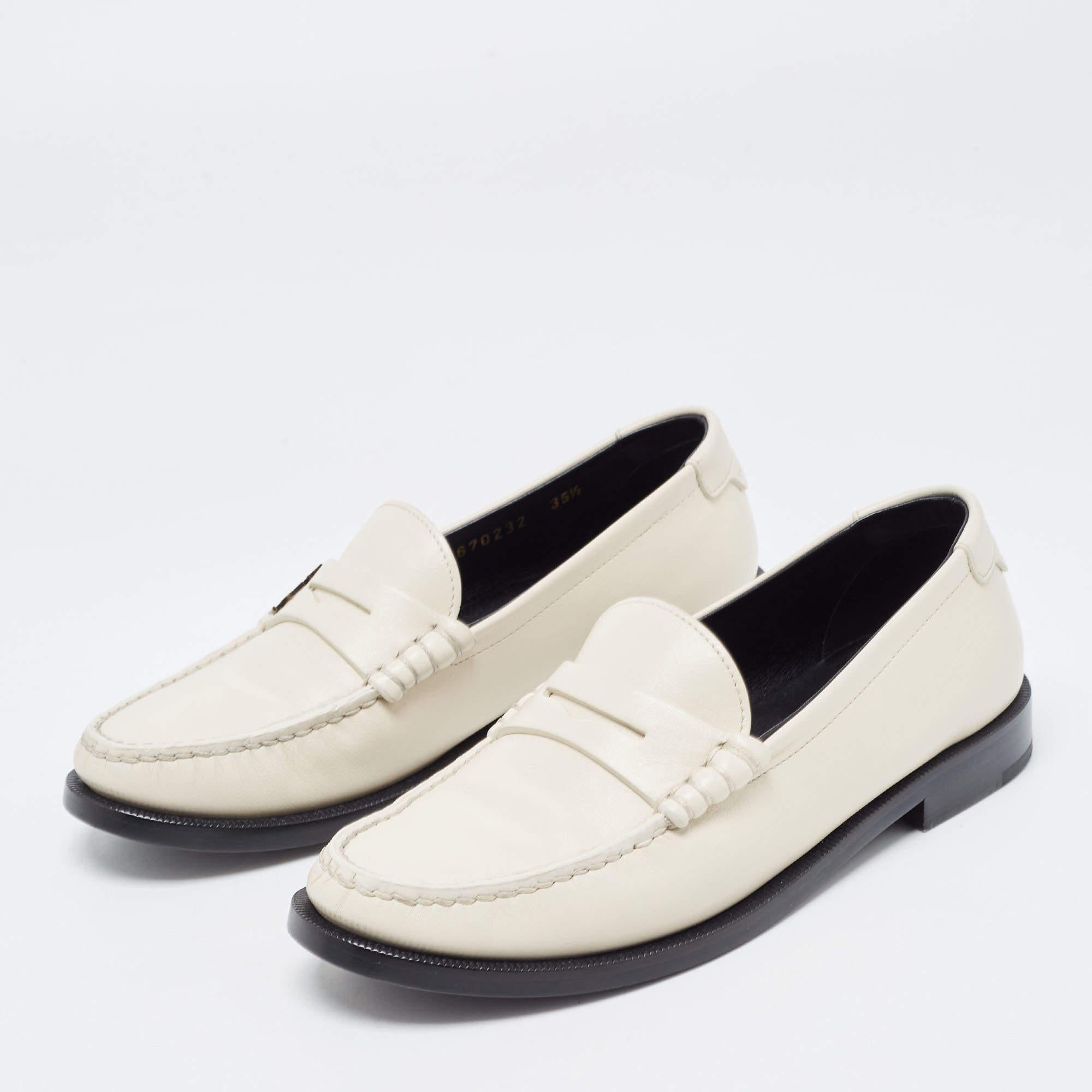 Saint Laurent Cream Leather Slip On Loafers Size 35.5 In Good Condition In Dubai, Al Qouz 2