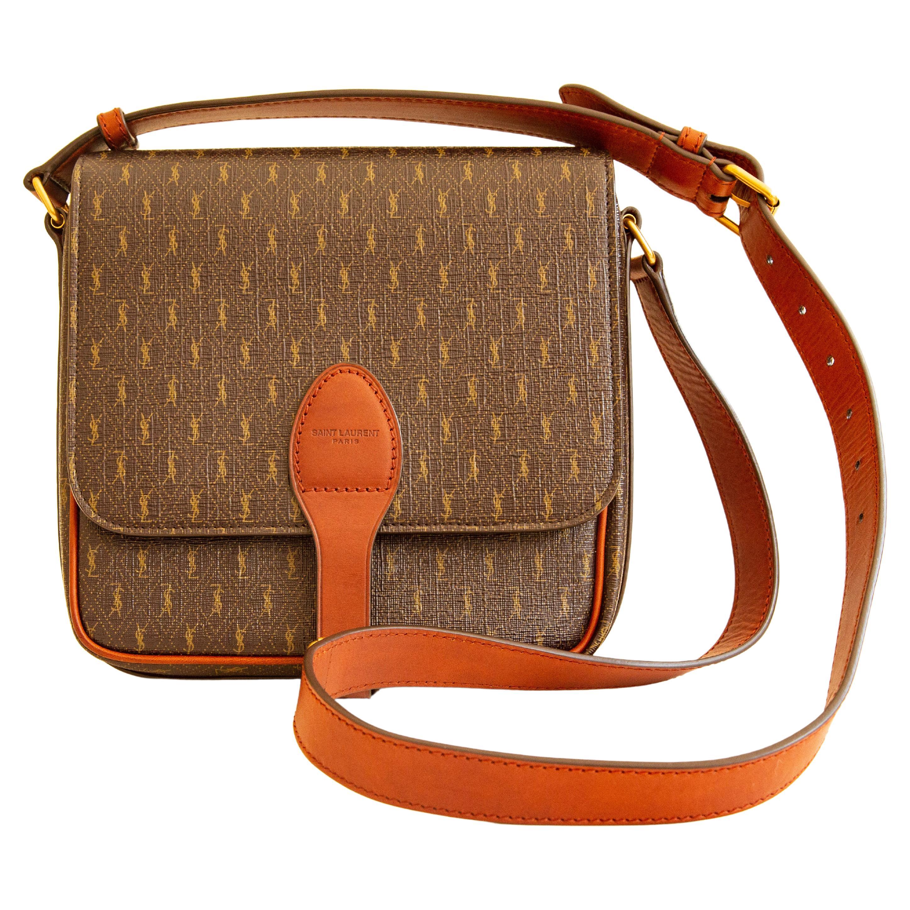 Original Gucci Vintage Web Original GG boston bag, Women's Fashion, Bags &  Wallets, Purses & Pouches on Carousell