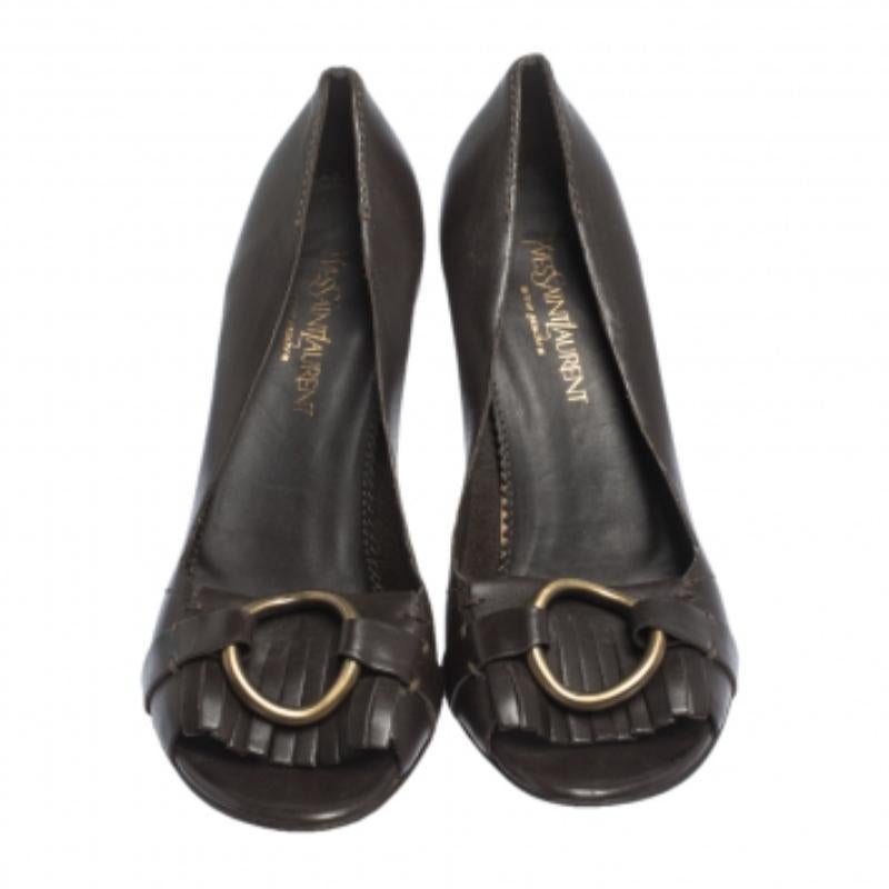 Saint Laurent - Escarpins en cuir marron foncé avec boucle et frange Taille 39.5 Pour femmes en vente