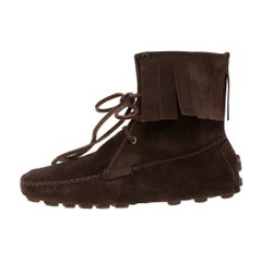 Saint Laurent Bottines en daim marron foncé à franges et à lacets Taille 40.5