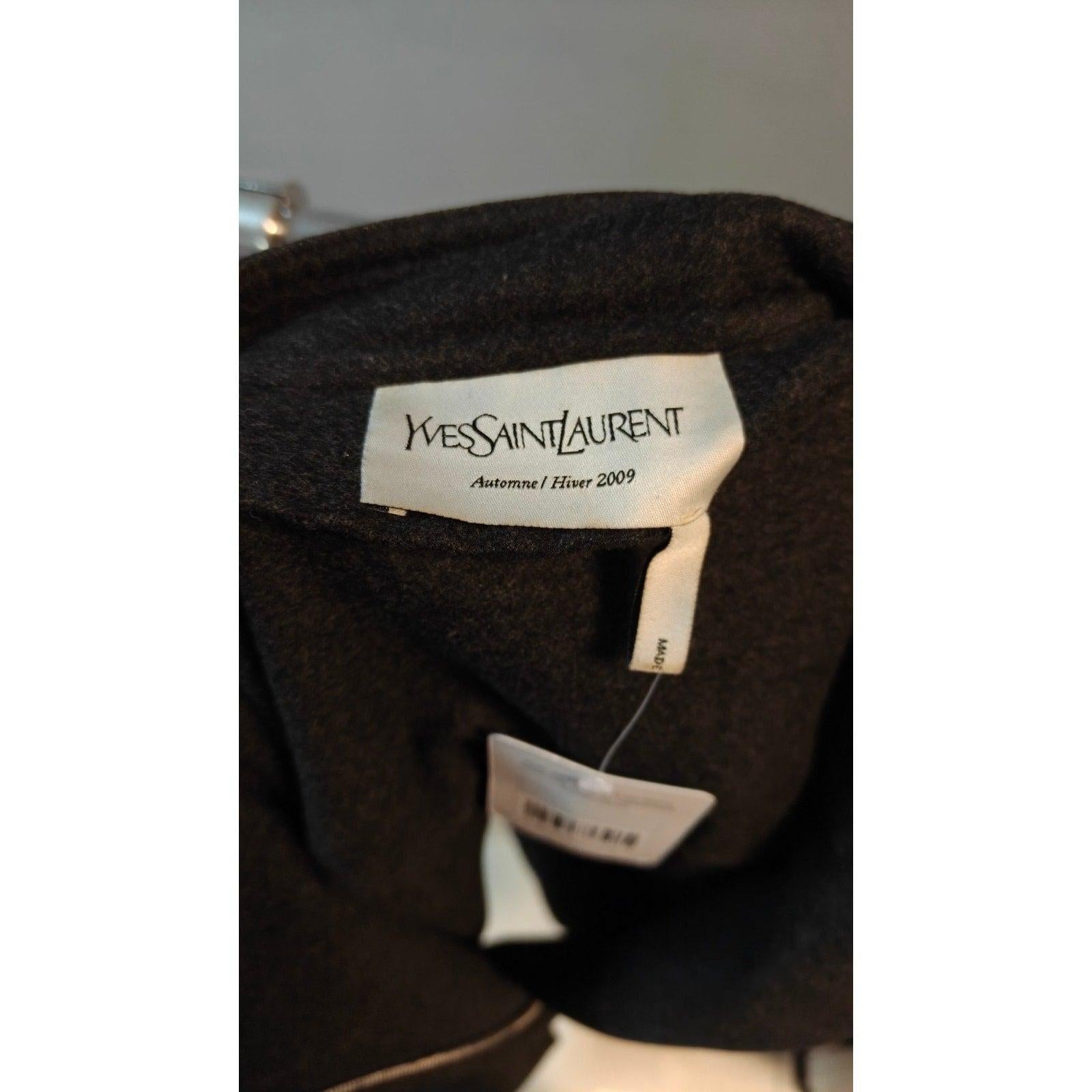 Saint Laurent Dunkelgrauer Wollmantel - Größe Medium (FR38) im Angebot 1