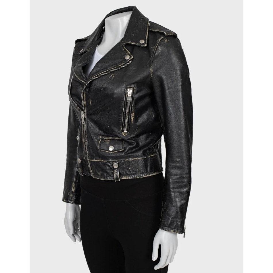 Voici une élégante veste en cuir vieilli de Saint Laurent en excellent état. Cette veste ne présente aucun signe d'usure visible. 

Détails :

- 100% cuir

- Matériel de couleur argentée

- Fermeture à glissière

- Coupe droite

Mesures :

-